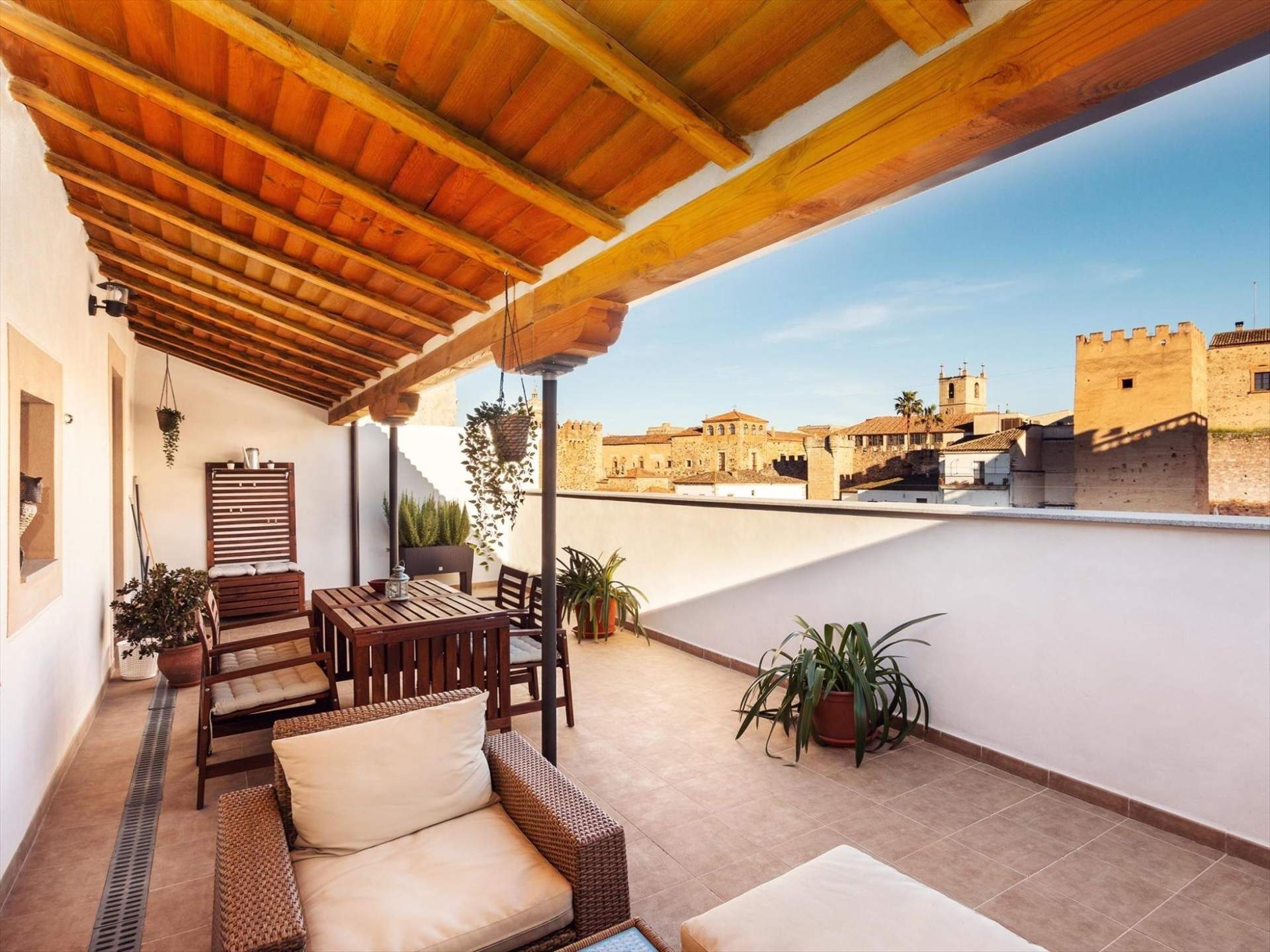 Booking elimina 4.000 anuncios de pisos turísticos, la mayoría en Canarias