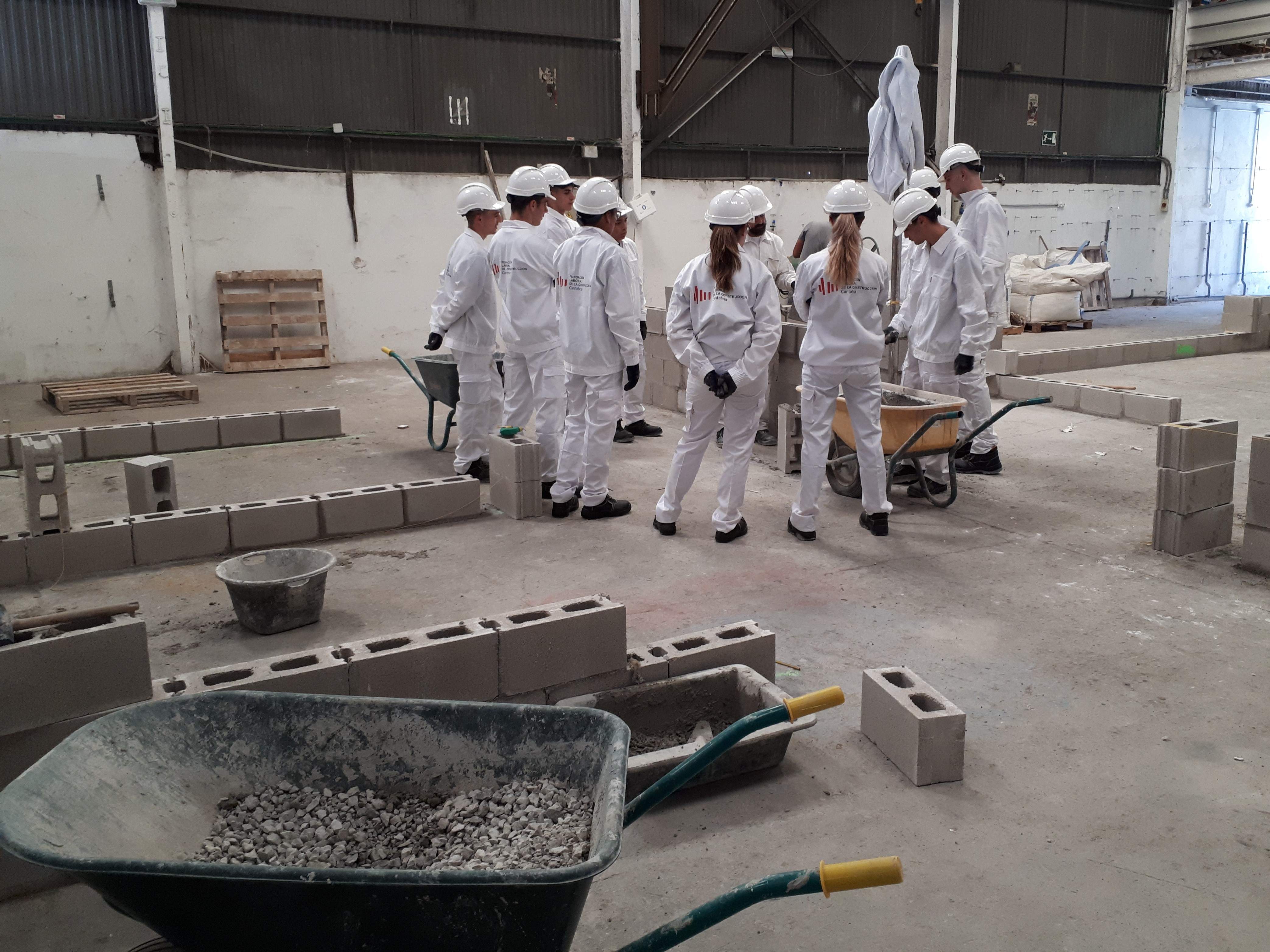 El 90% de los parados de la construcción en Catalunya carece de formación adecuada