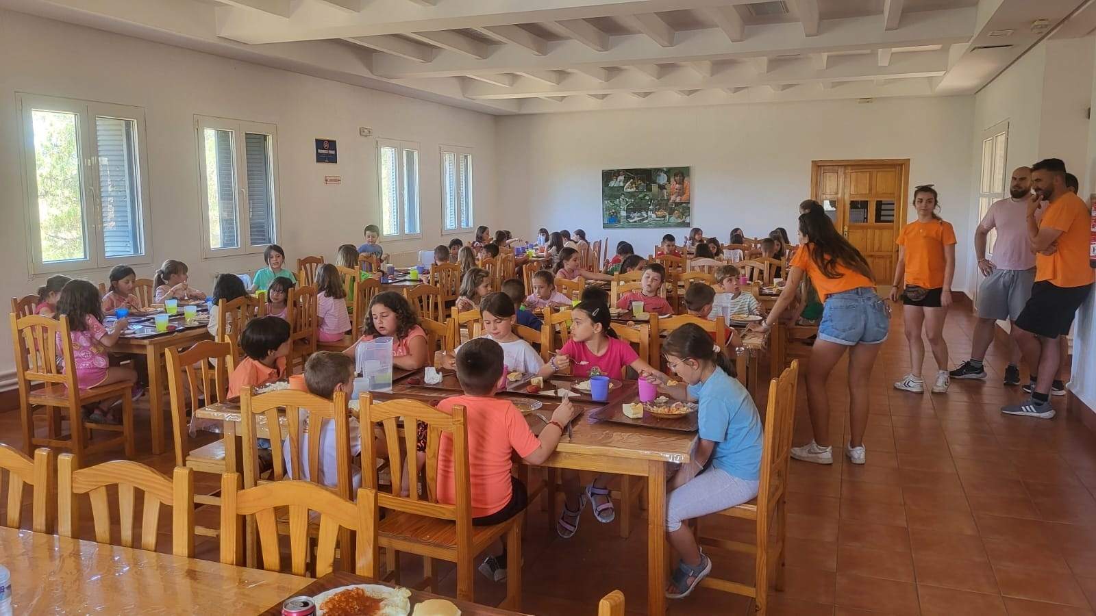 El 20% dels treballadors en Educació van a l'atur a l'estiu