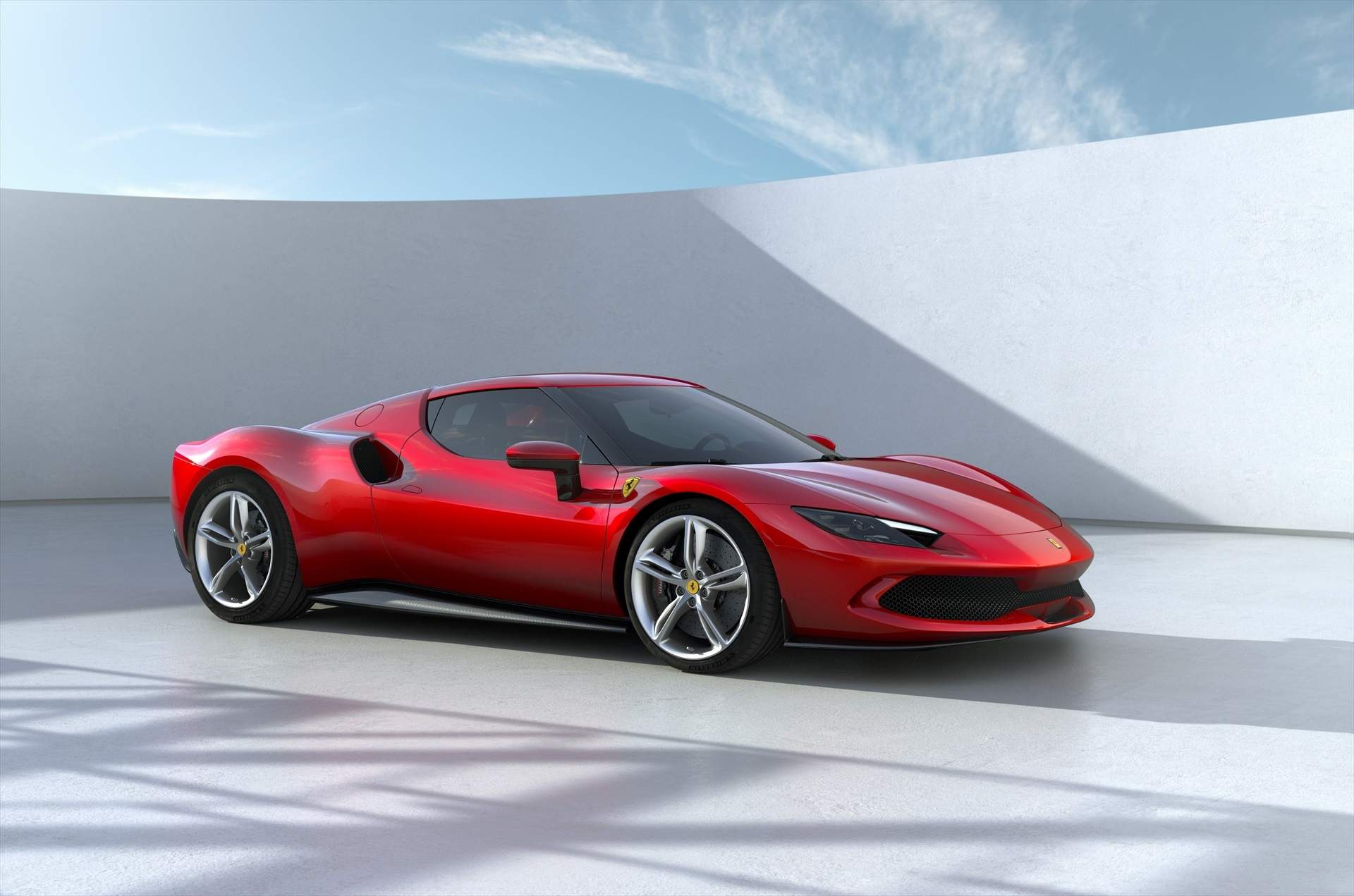 La reinvenció de Ferrari: de la punxada del cotxe elèctric a la conquesta dels mars