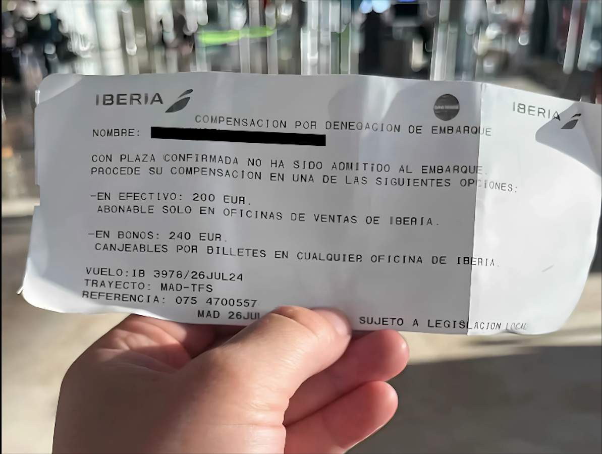 Facua denuncia Iberia per "enganyar" els passatgers afectats per overbooking