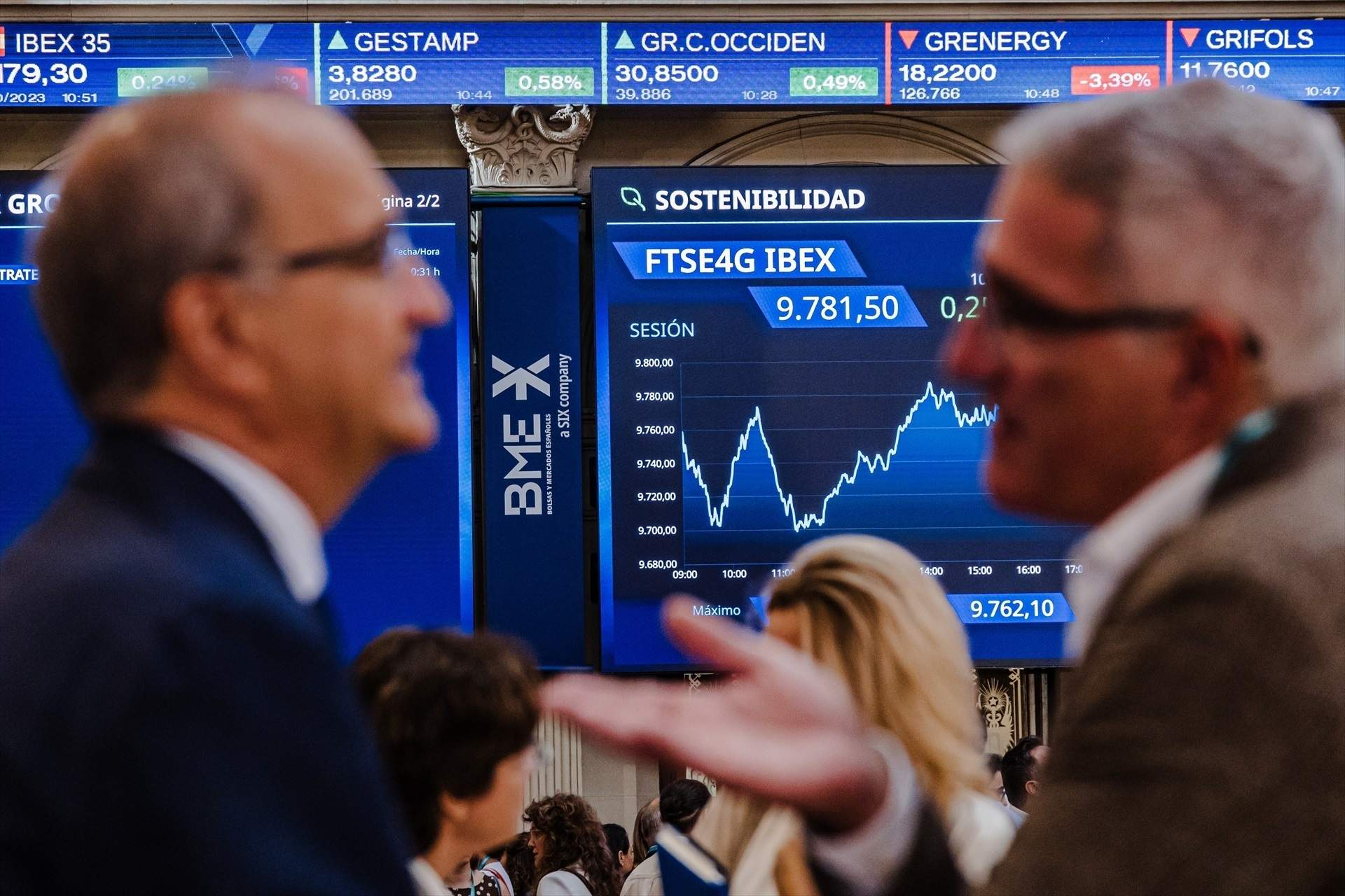 Indra i Grifols arrosseguen l'Ibex-35, en una sessió alcista, a 14.254,4 punts