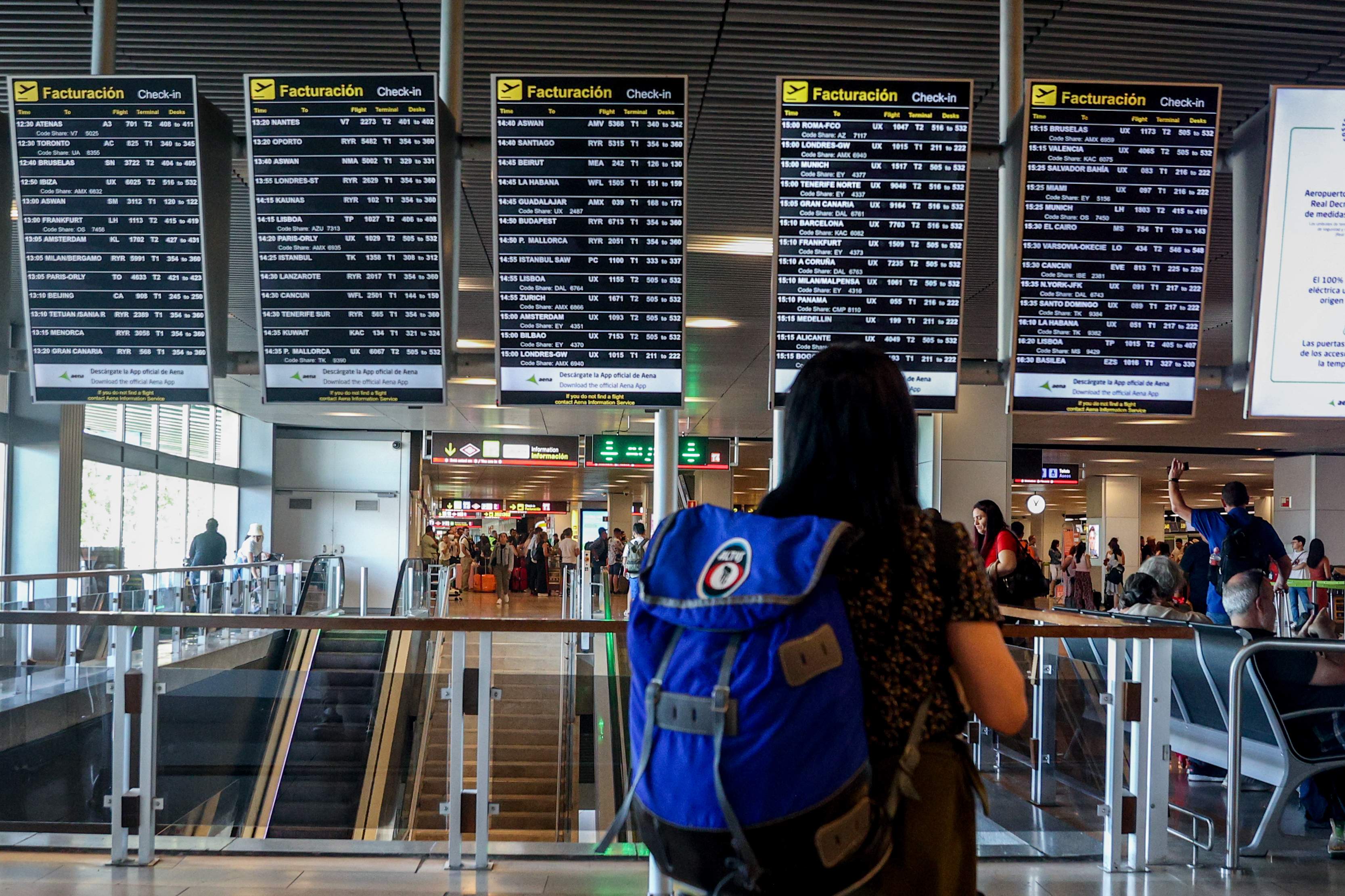 La venta de mochilas se triplica en un año por las políticas de Ryanair o Vueling