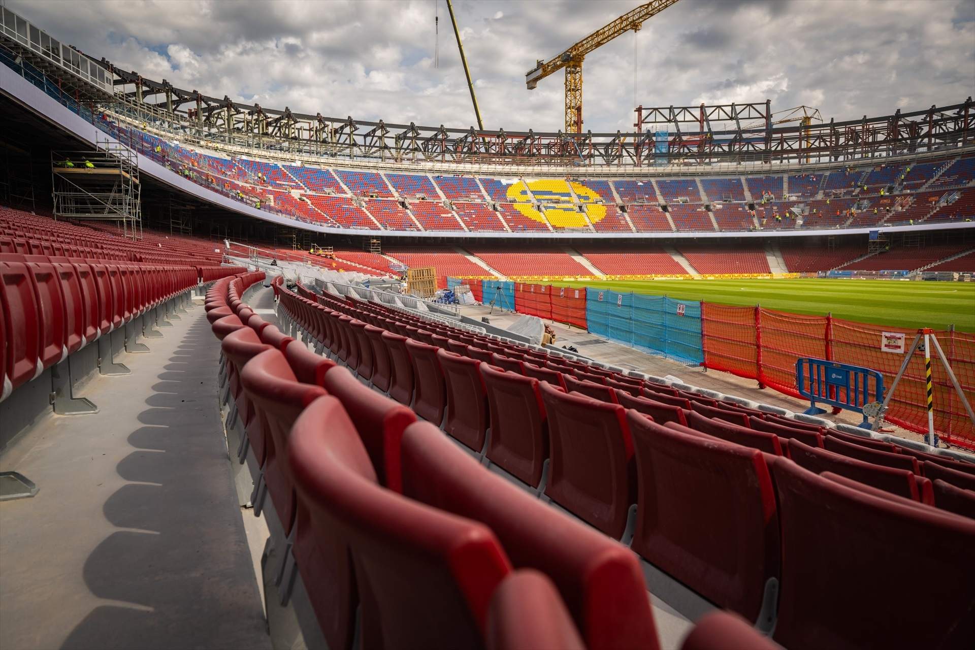 El Barça agafa oxigen amb el refinançament del deute del Camp Nou