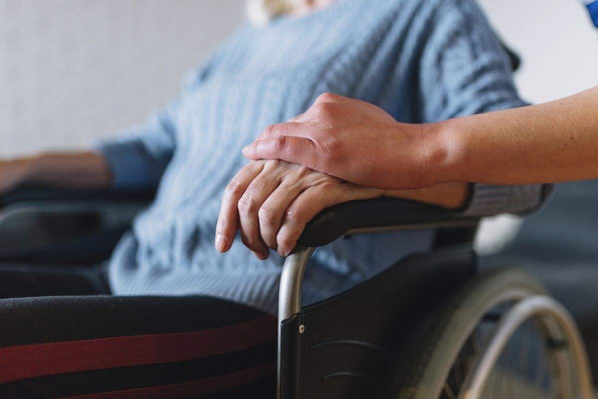 dependencia ancianos pensiones EP