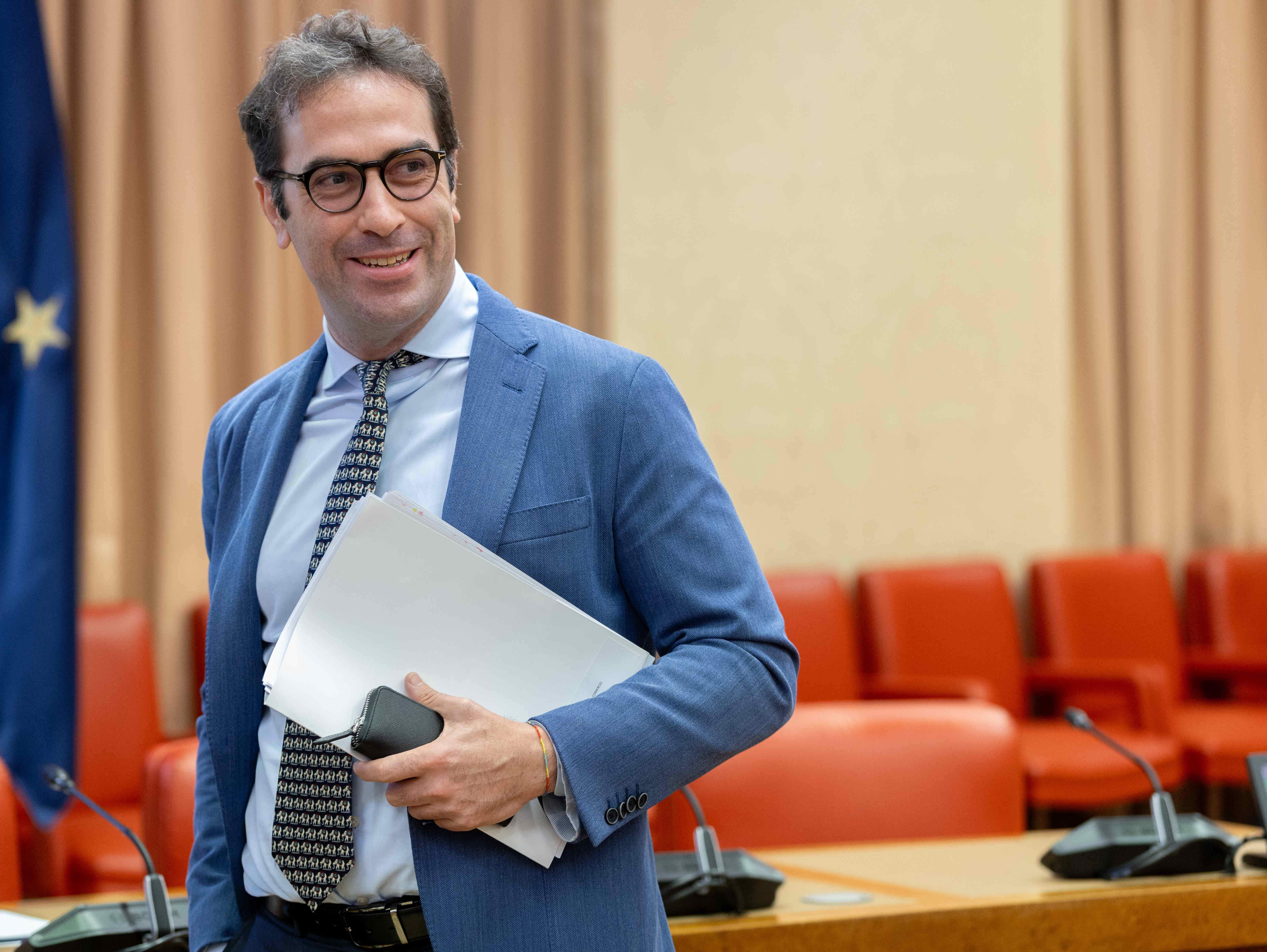 EuropaPress 6866979 ministro economia comercio empresa carlos cuerpo comparece comision