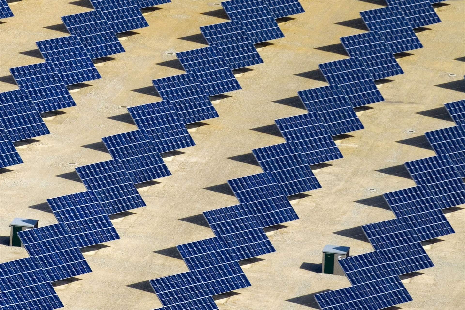 La fotovoltaica vale un 90% menos que hace 15 años, impulsada por China