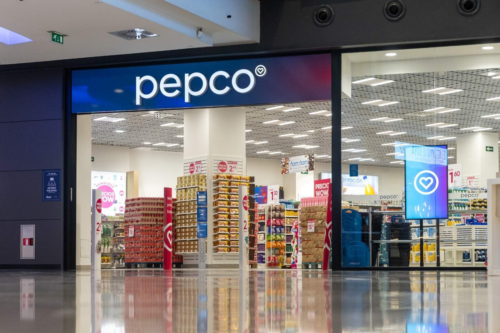 Pepco cierra 10 tiendas y despide a más de 200 empleados: así queda este grupo de moda low cost