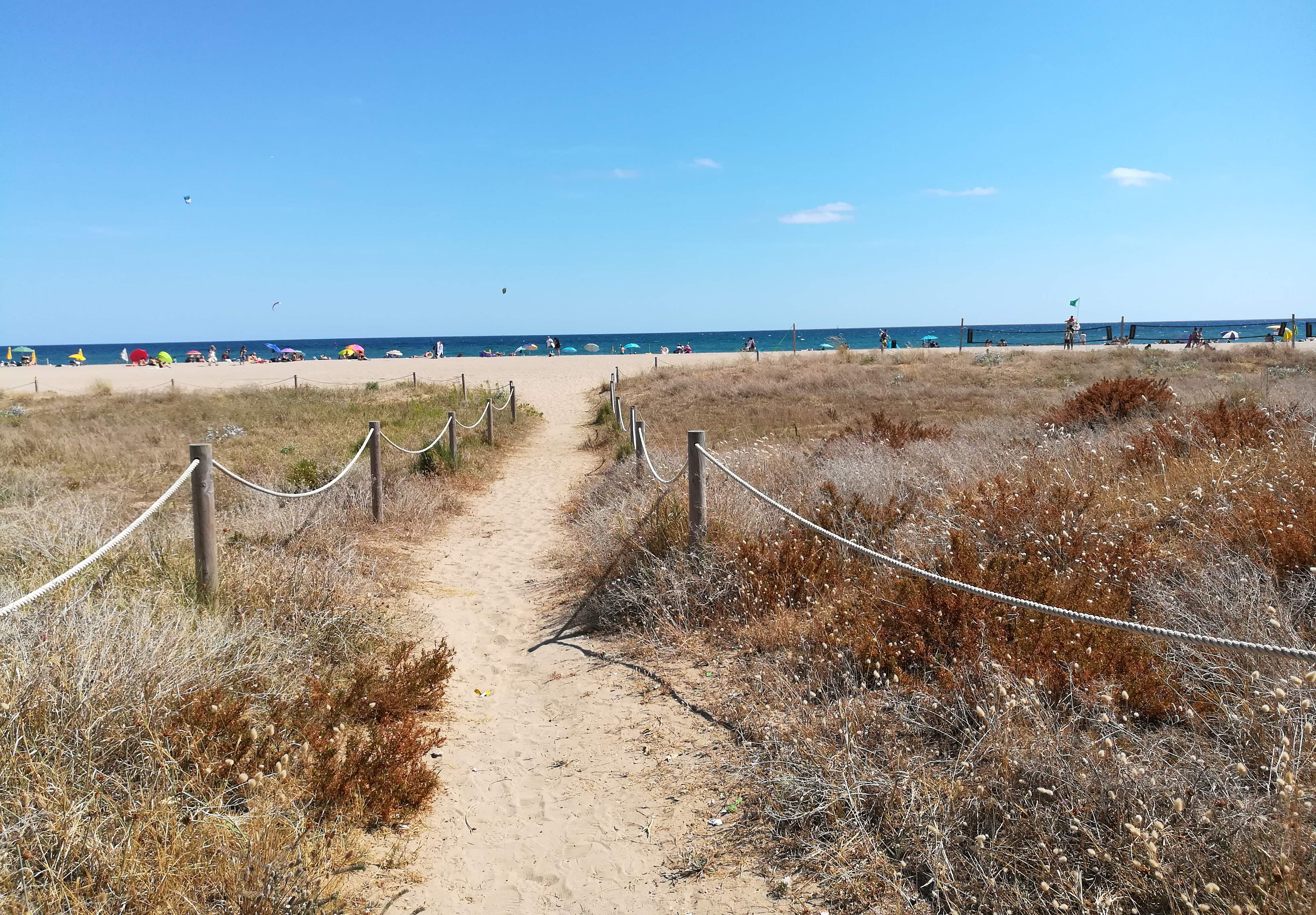 07 Platja de Lluminetes (Castelldefels), accés entre les dunes