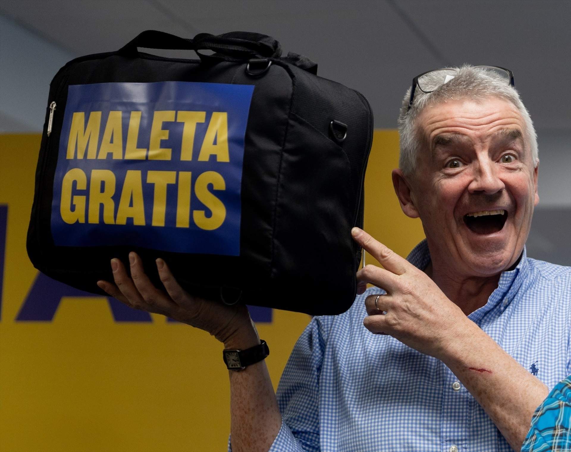 La batalla continua: Ryanair condemnada a Granada per cobrar per una maleta