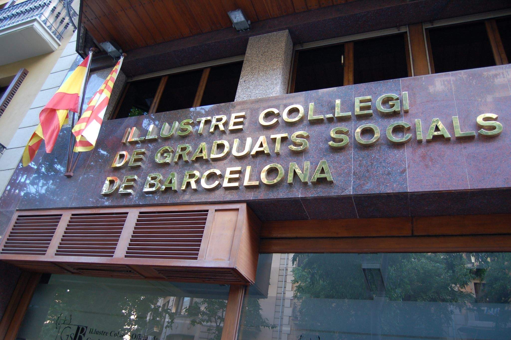 Els graduats socials, ofegats per la sobrecàrrega normativa, reclamen el dret a la desconnexió digital