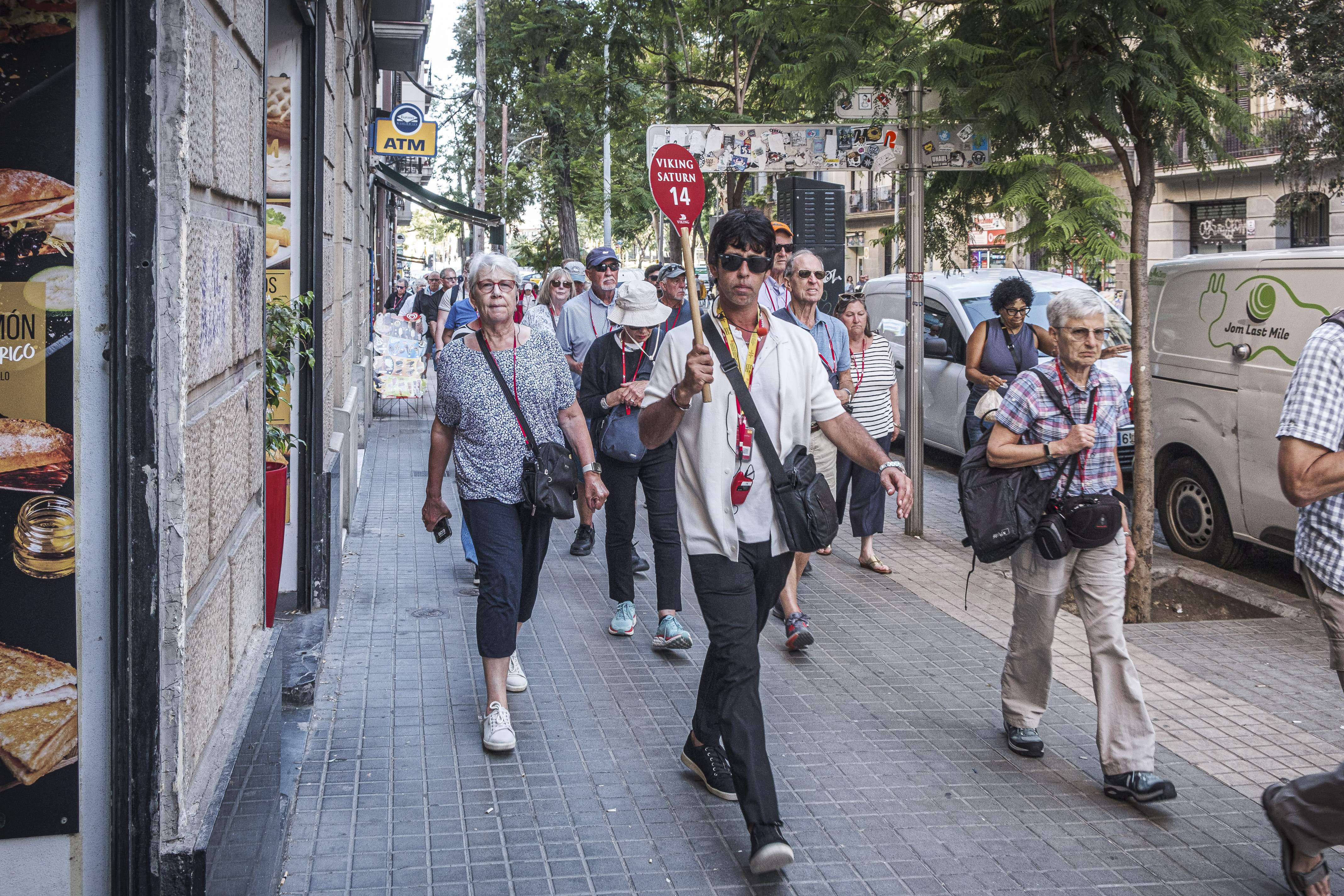 El sector turístic detecta estades més curtes i menor despesa durant l’estiu