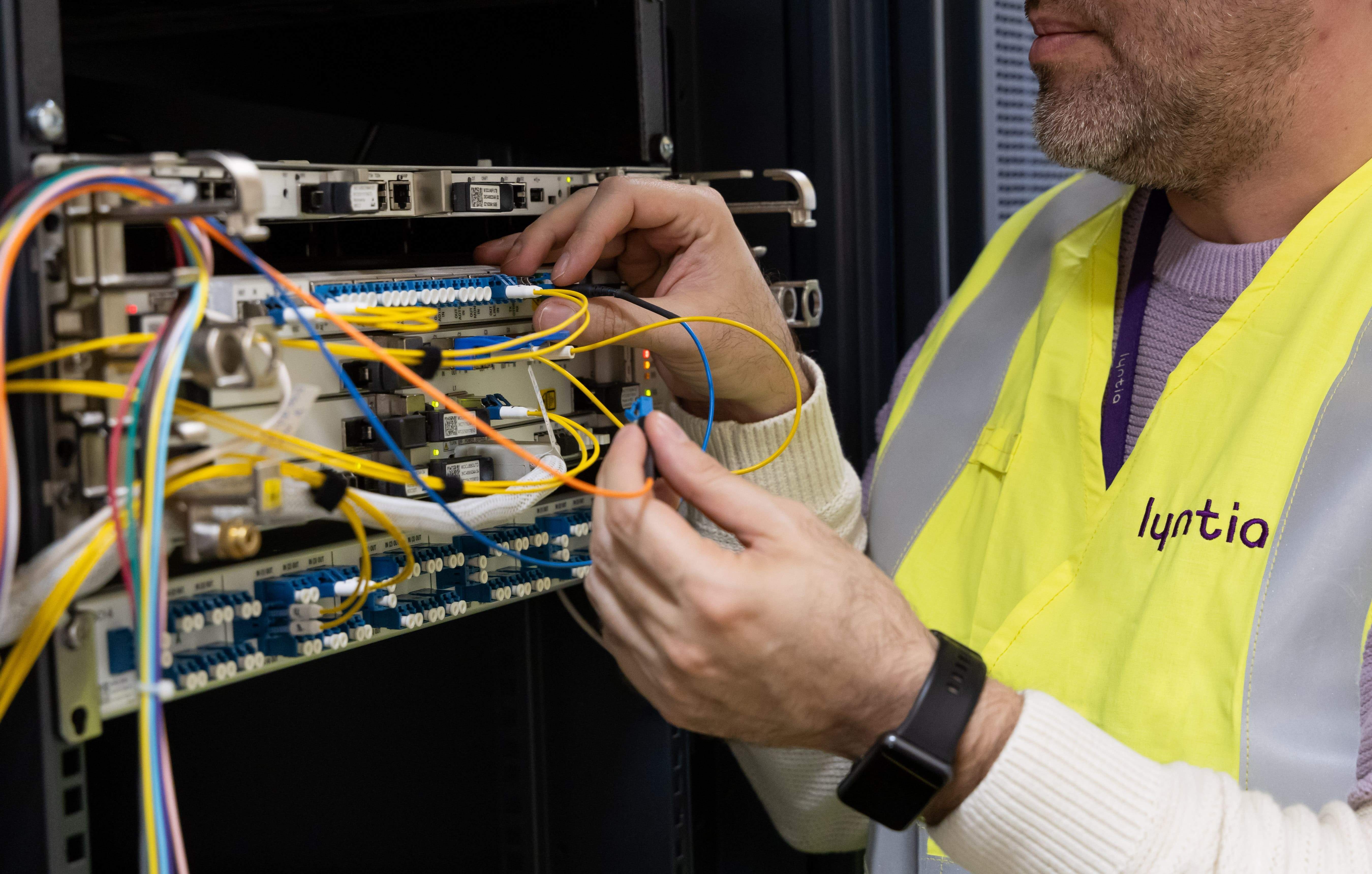 Imatge d'un cablejat de fibra òptica | Europa Press