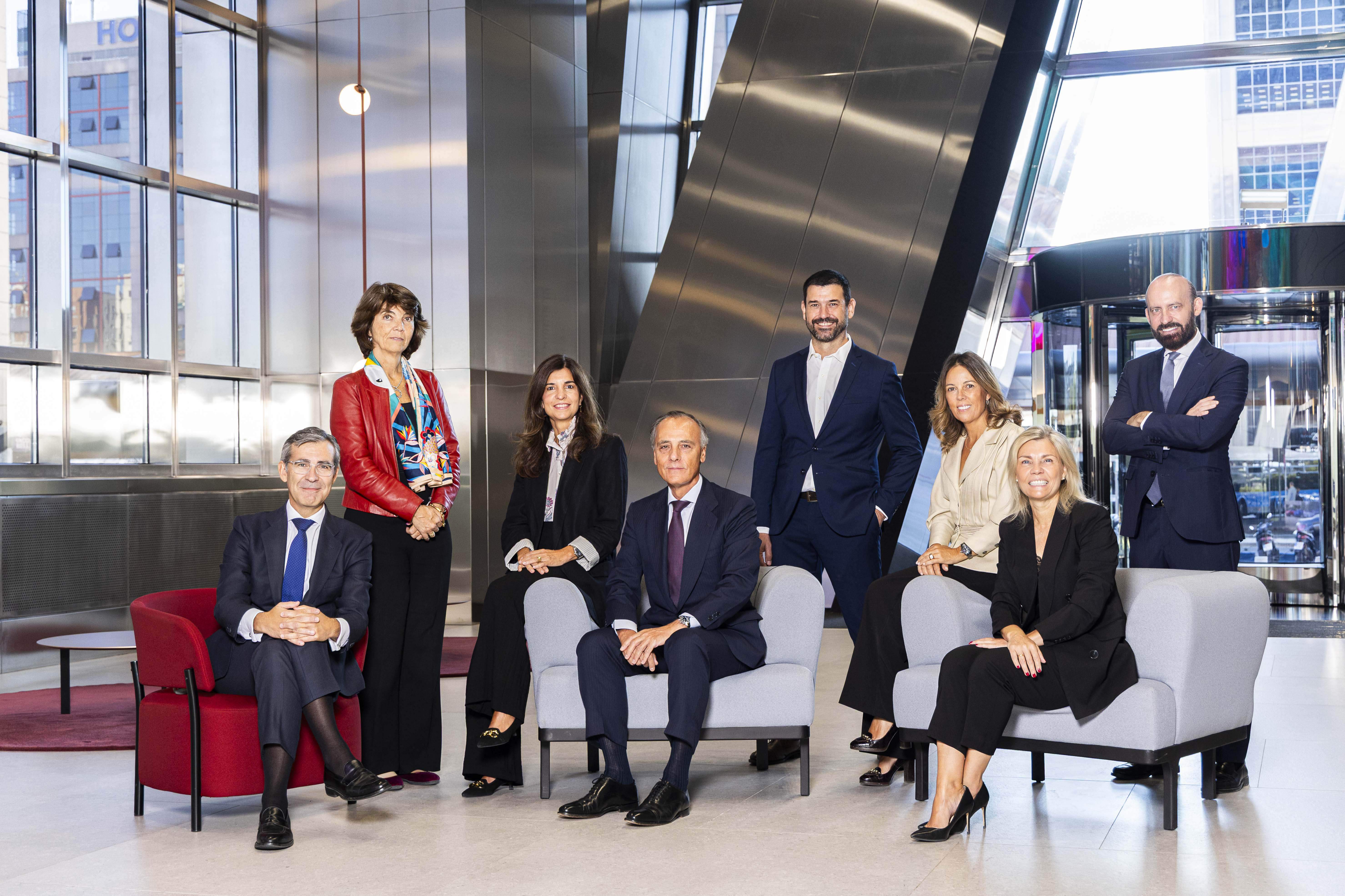 CaixaBank nombra a Juan Gandarias presidente de su gestora de activos