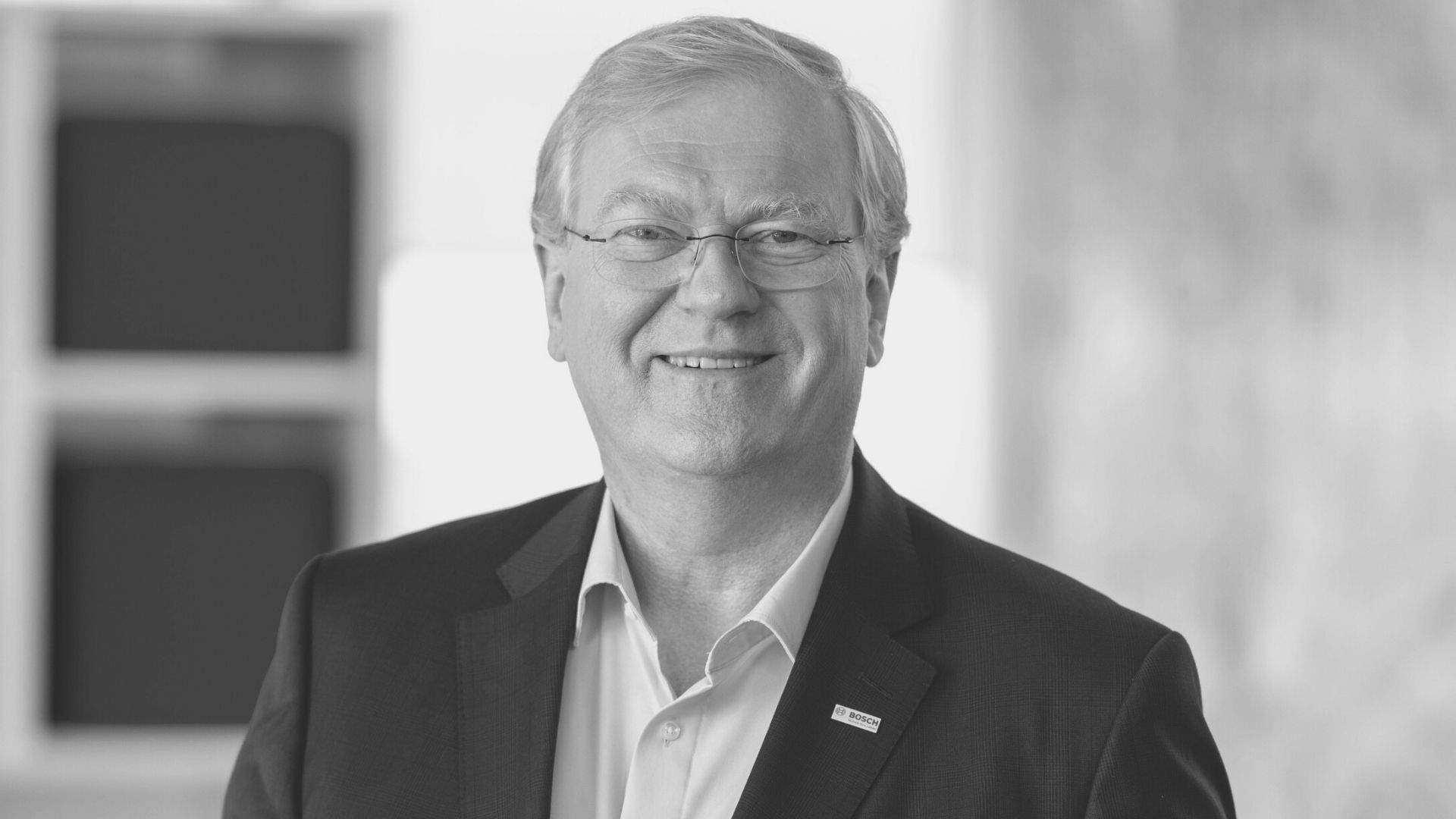 Stefan Hartung