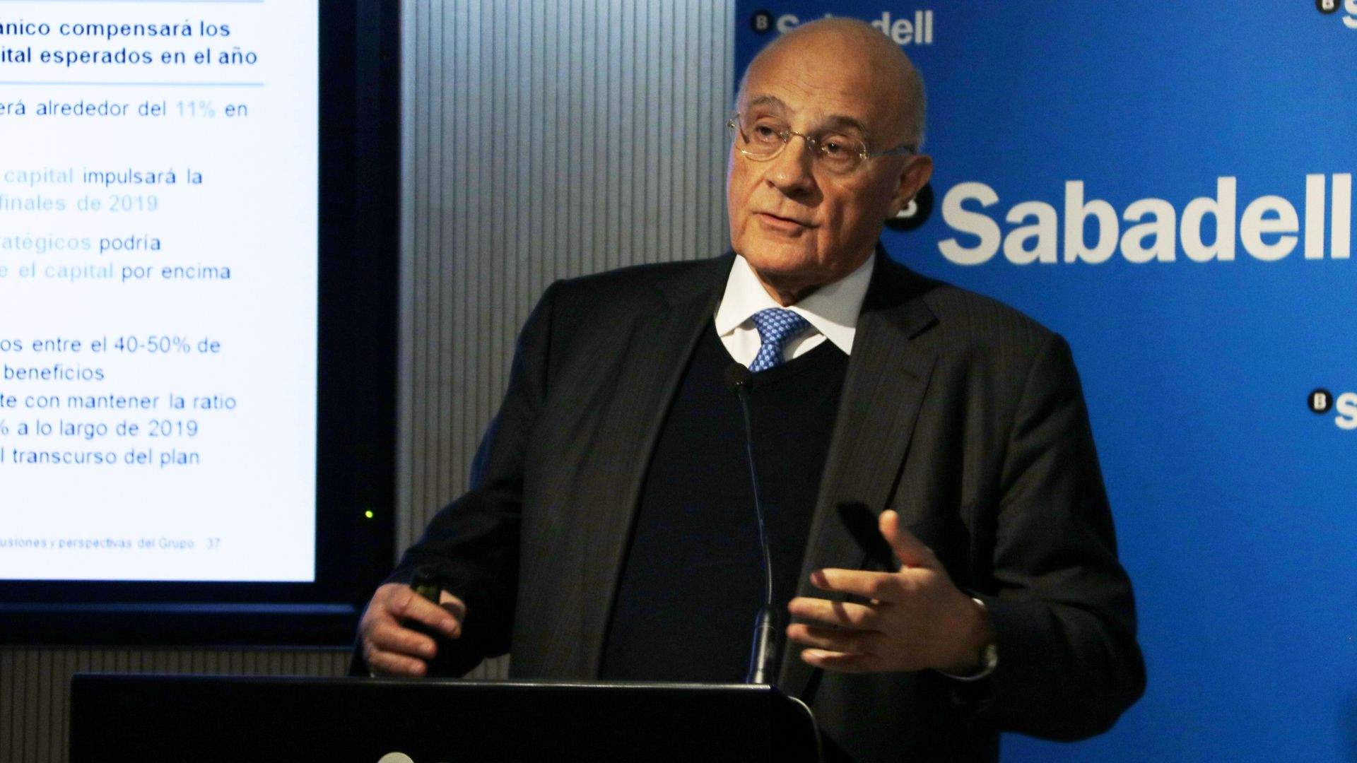 El Sabadell contraataca al BBVA i apuja el dividend