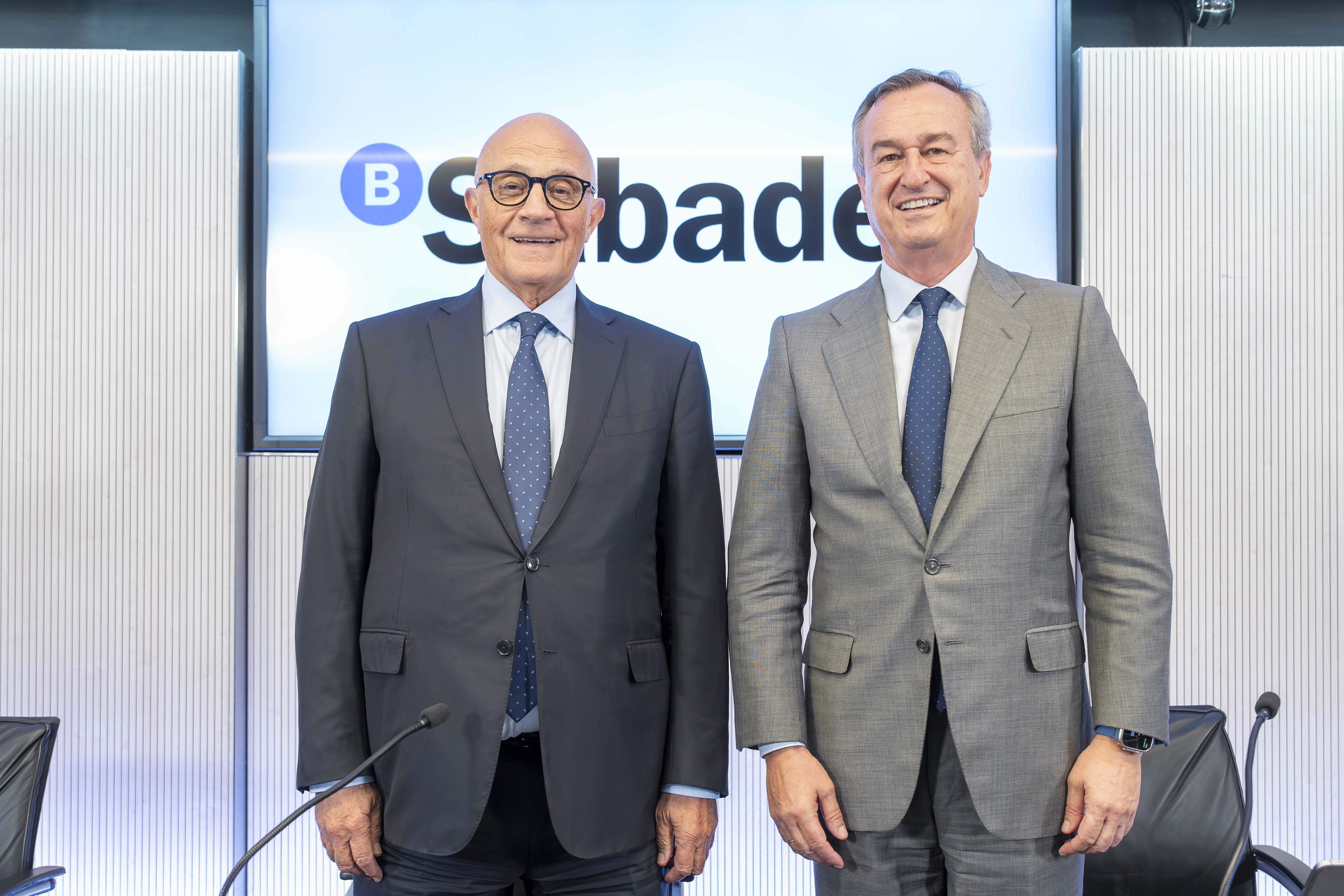 El Sabadell promet als seus accionistes 6.450 milions en tres anys per sobreviure a l'opa del BBVA