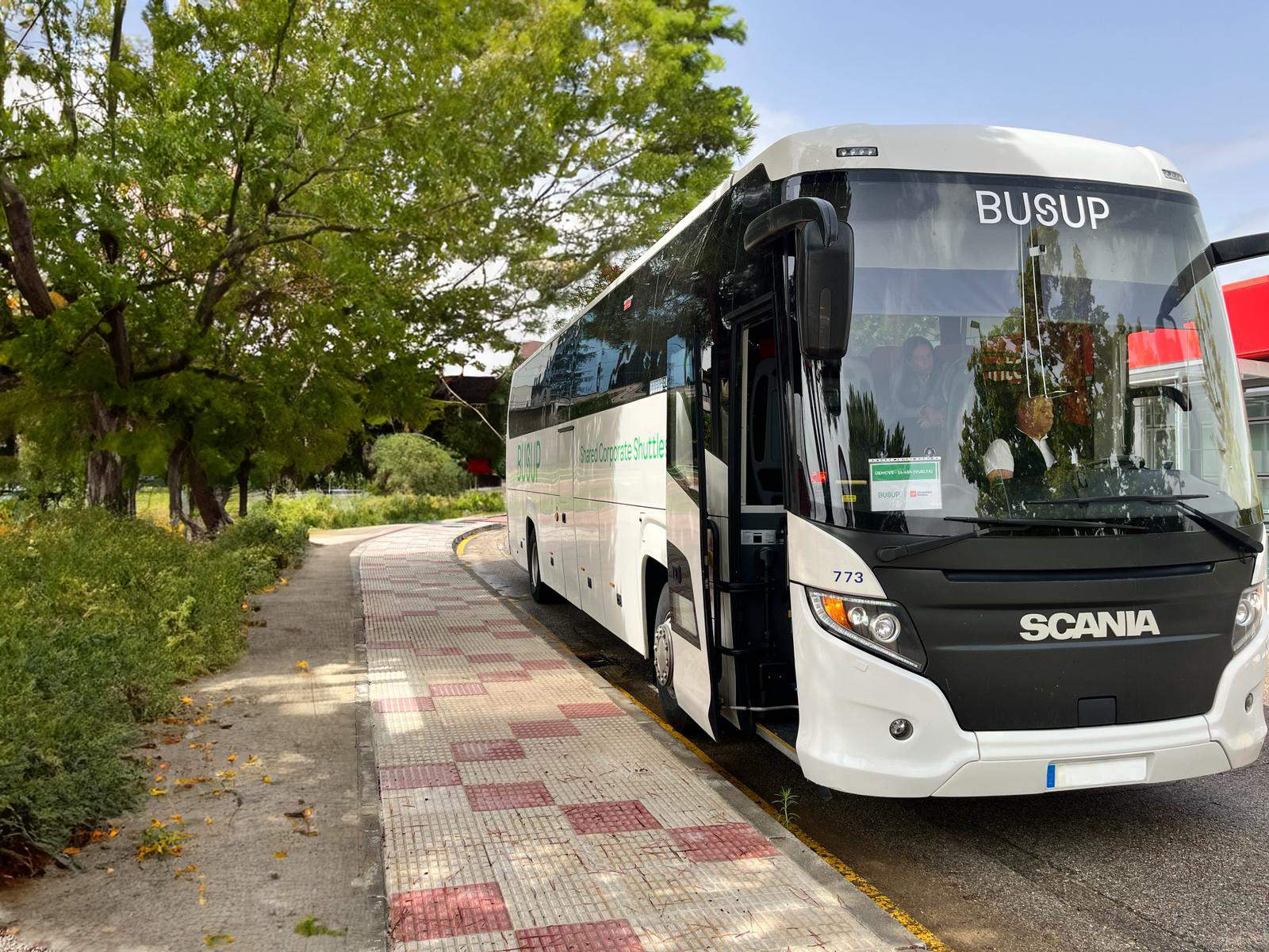 Busup se hace un hueco en EE.UU. como proveedor de transporte para empresas