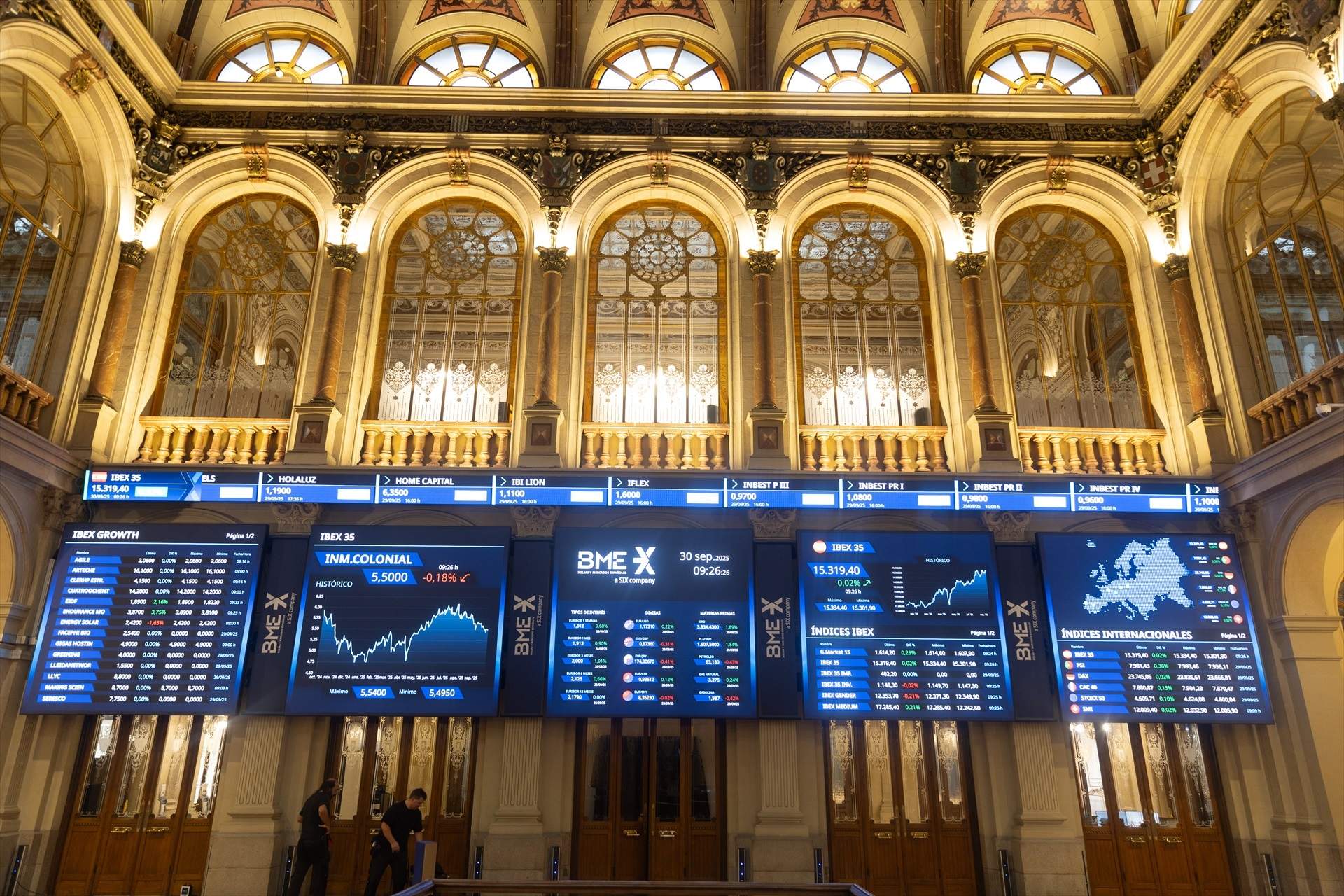 L'Ibex-35 inaugura la sessió amb un increment d'un 0,3%