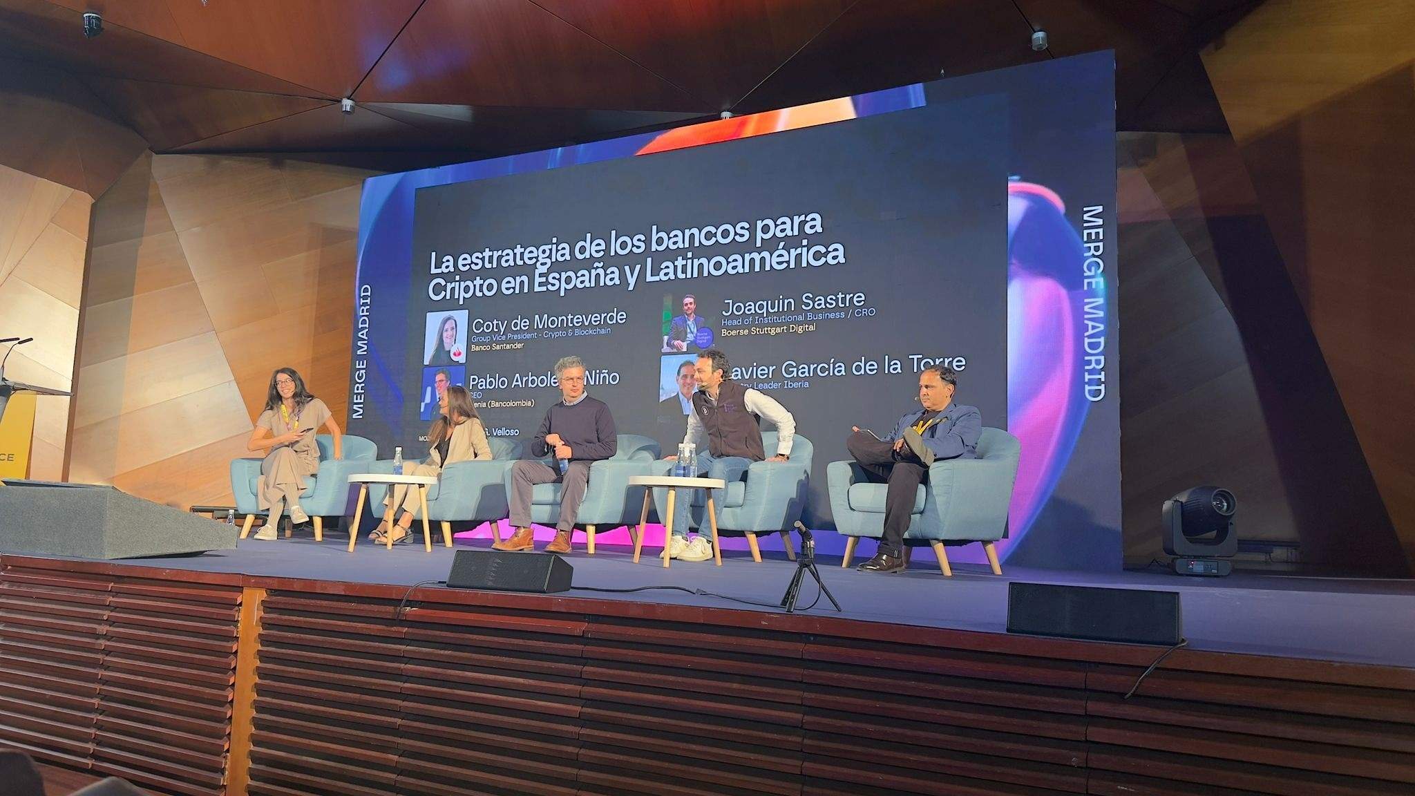 Openbank permitirá invertir en criptomonedas desde un euro