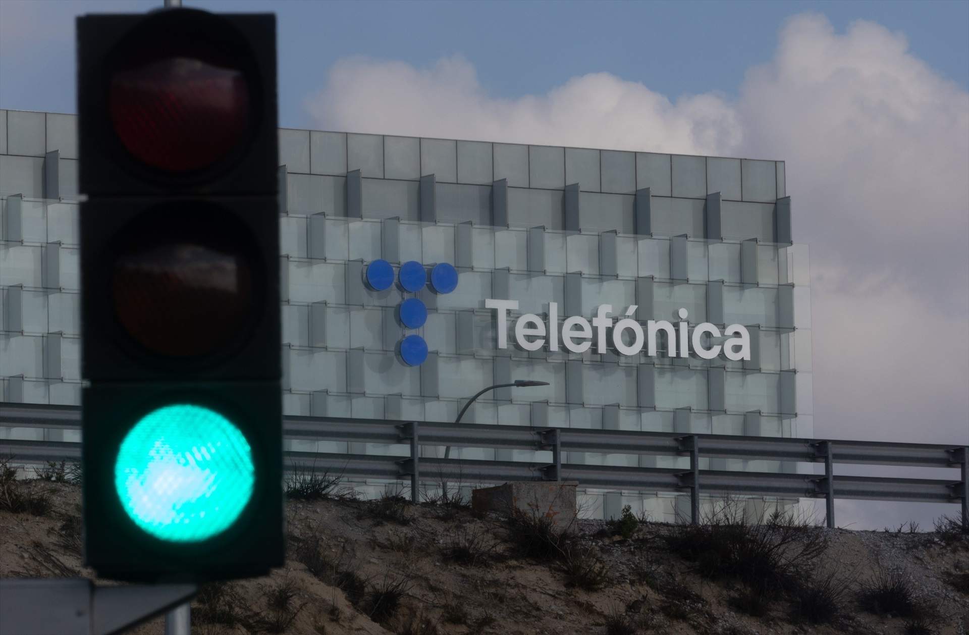 Estabilidad en el empleo y carrera profesional, dos de los compromisos sociales del grupo Telefónica