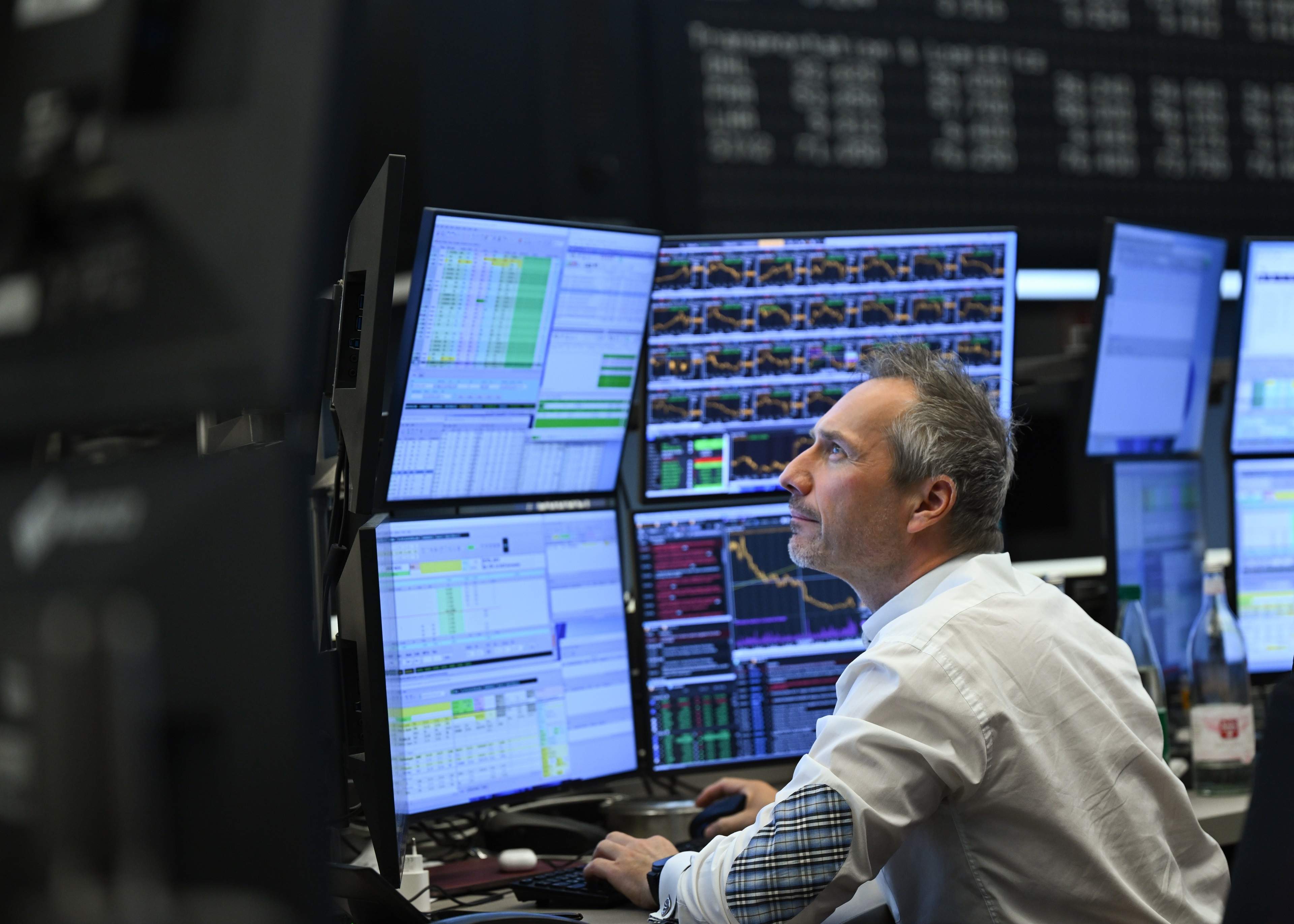 El Ibex-35 cae un 0,8% en la primera sesión tras el final de la opa