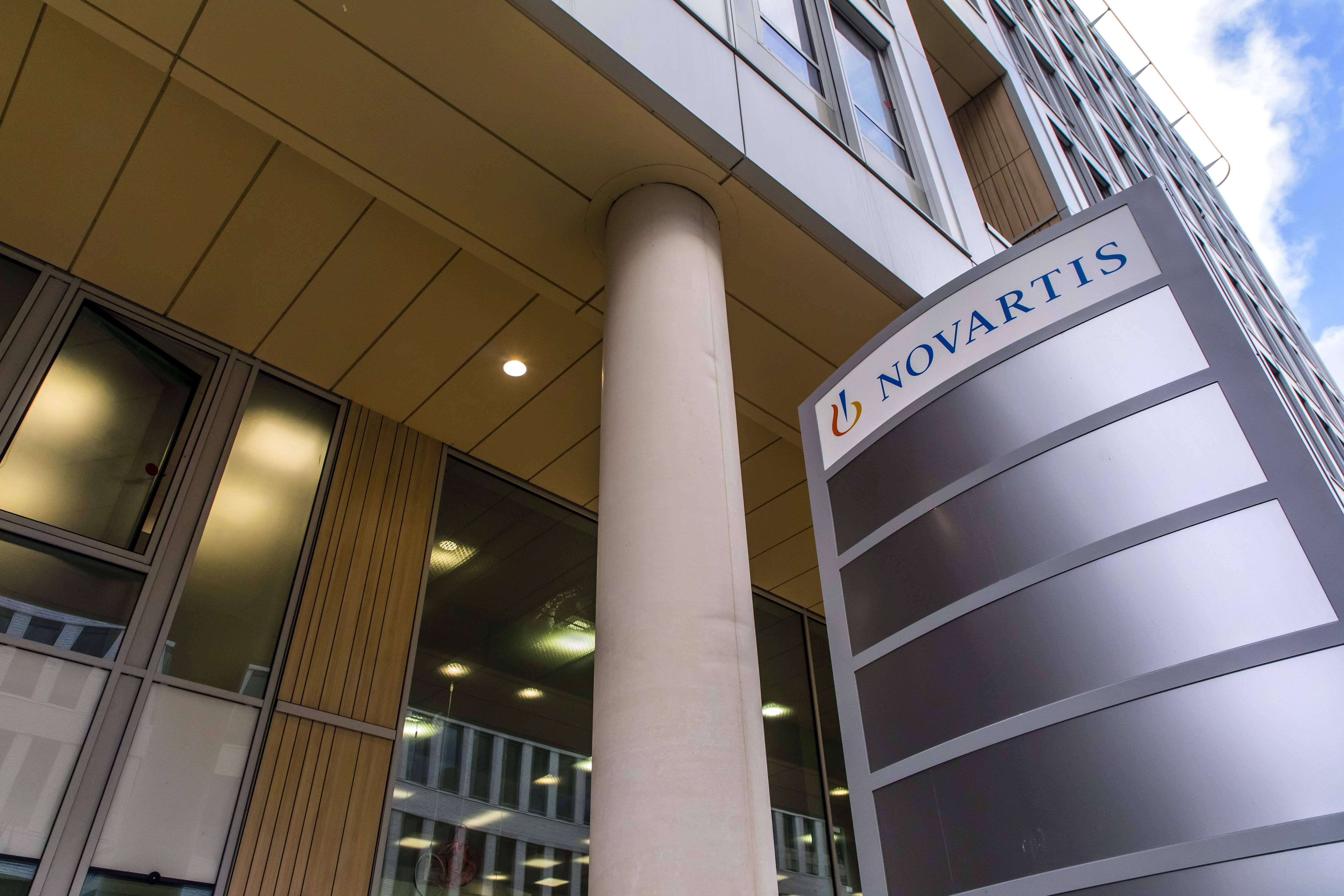 EuropaPress 5376960 logotipo compania farmaceutica suiza novartis entrada sede francesa EuropaPress 5376960 logotipo compania farmaceutica suiza novartis entrada sede francesa