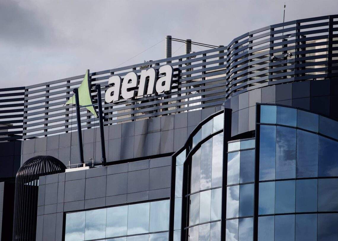 Canvis al consell d'Aena: entren com a dominicals Roberto Angulo i Alicia de Haro Canvis al consell d'Aena: entren com a dominicals Roberto Angulo i Alicia de Haro