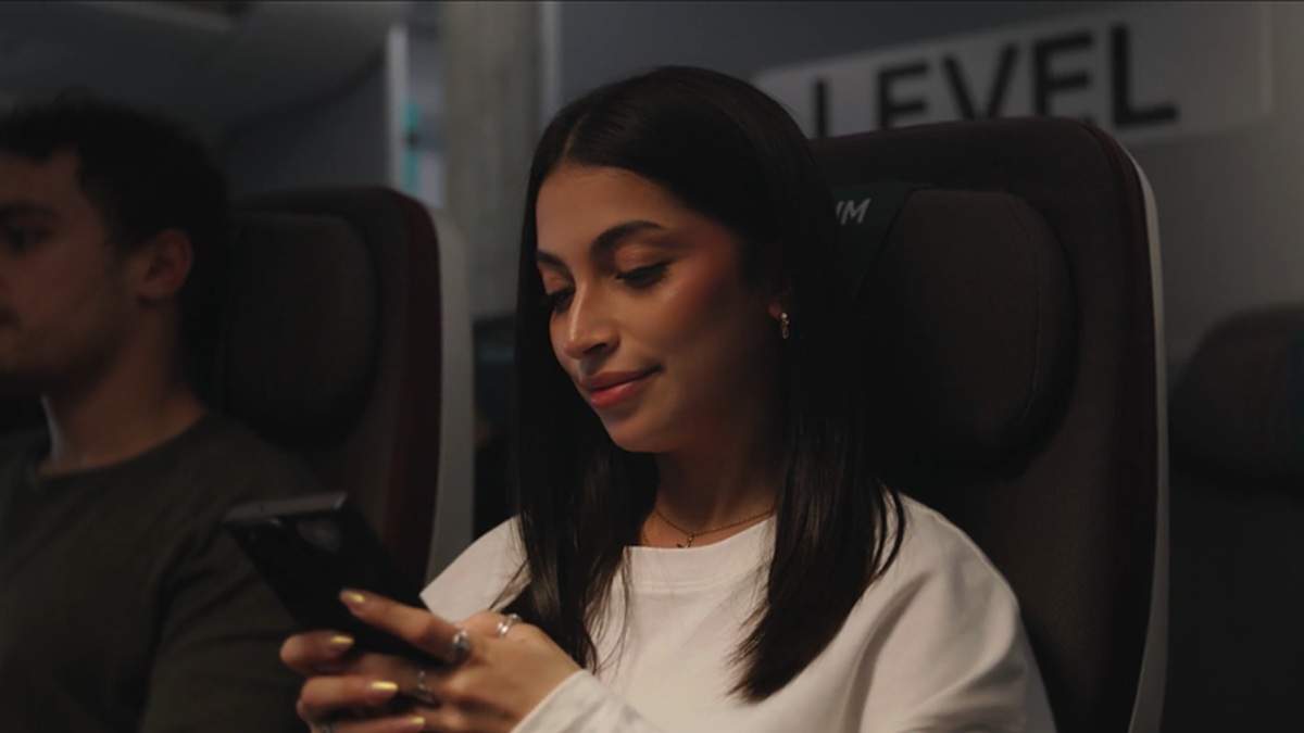 Vueling, Level e Iberia tendrán wifi en los aviones desde el 2026