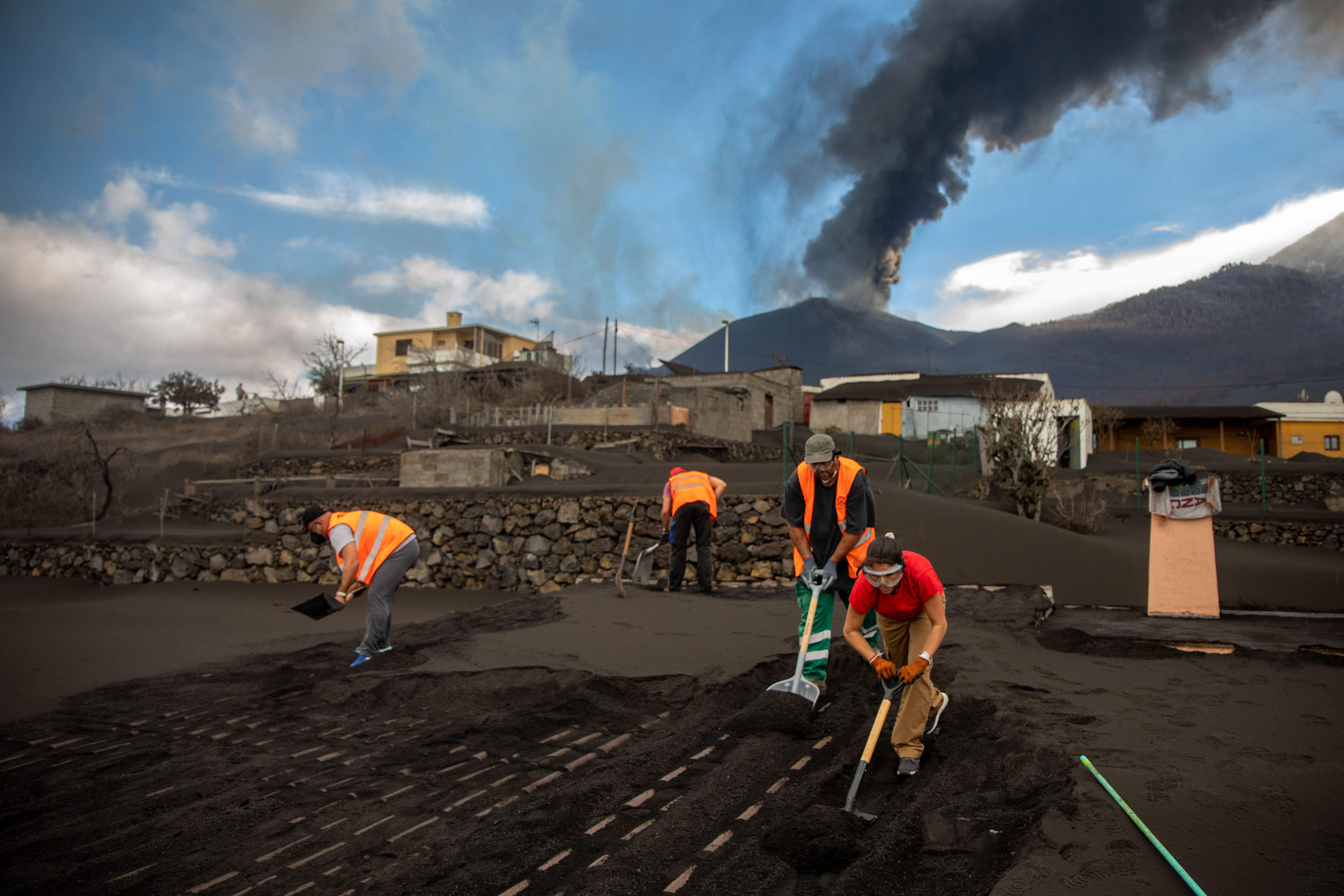 EuropaPress 4669843 ep seleccion fotos primer aniversario erupcion volcan cumbre vieja varios