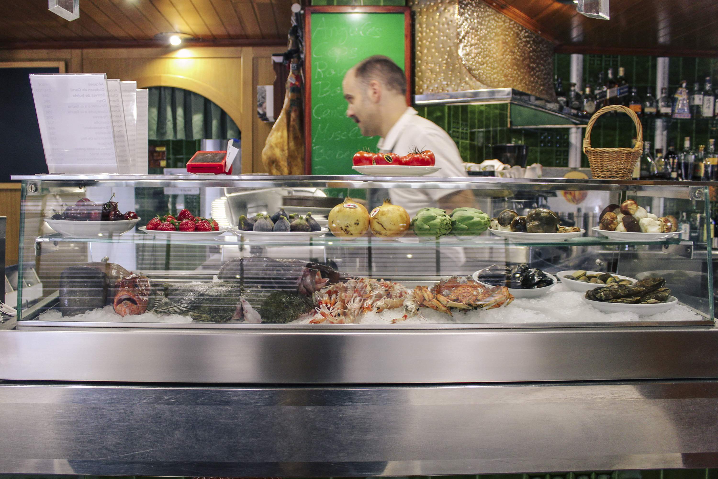 Catalunya registra 3.119 aturats menys però també perd 2.555 afiliats