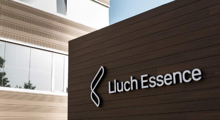 Lluch Essence supera los 140 millones acelerando las ventas un 29%