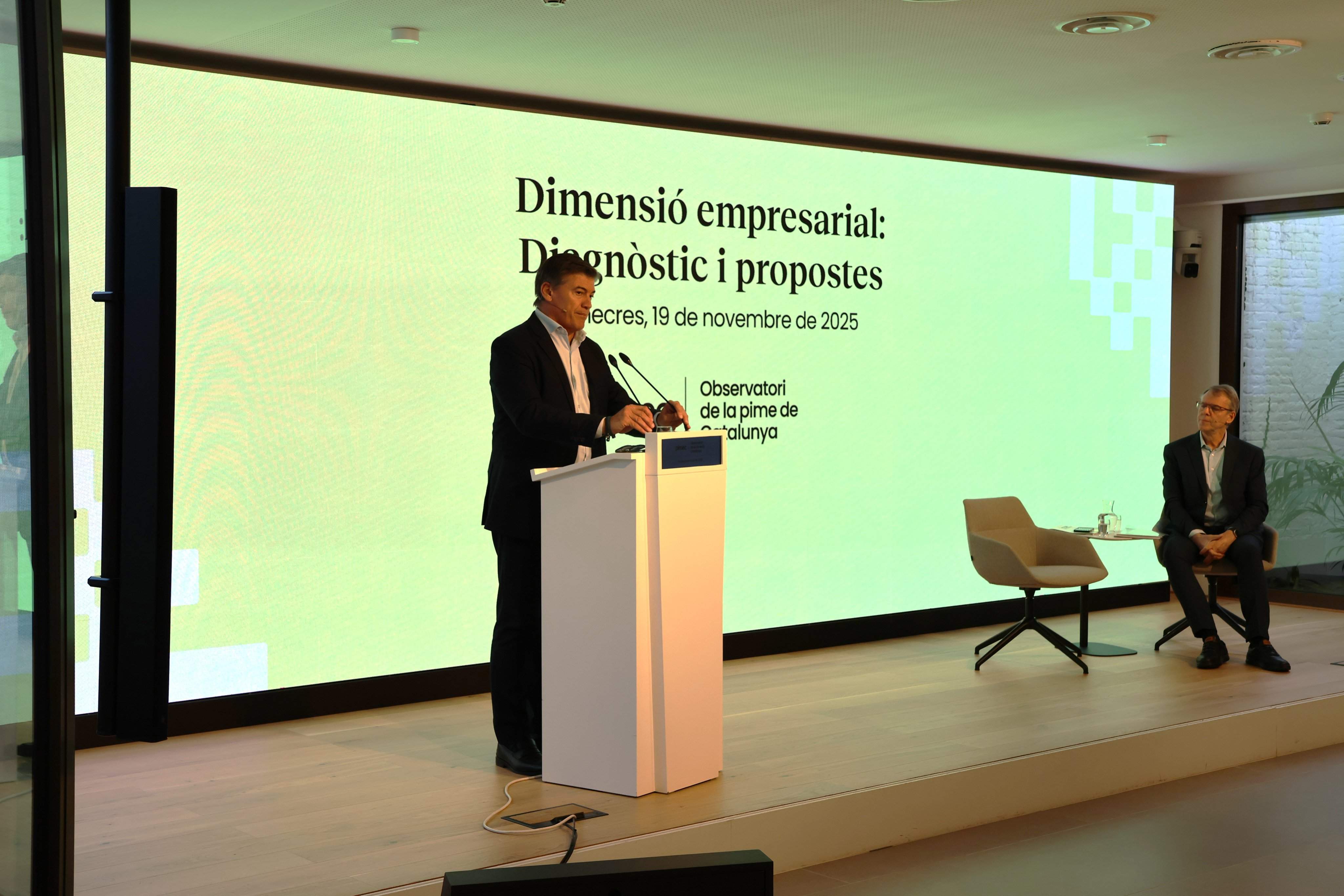 Pimec urge una ley que contribuya al crecimiento de la pequeña empresa