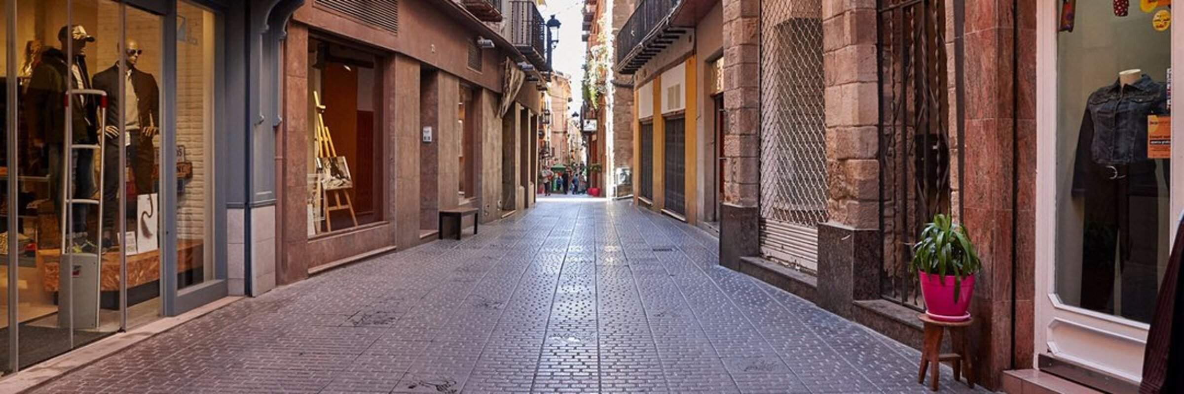 Catalunya dinamiza el comercio de proximidad de los centros históricos en 12 capitales de comarca