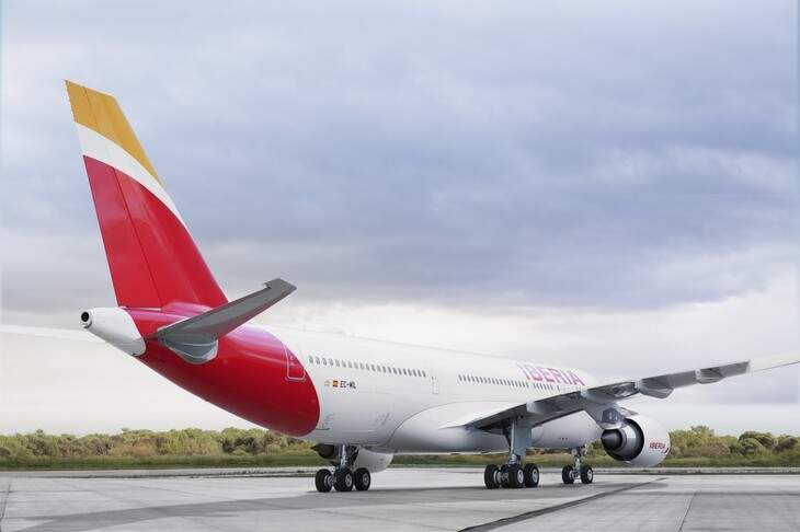 Iberia y otras aerolíneas cancelan vuelos a Venezuela por la escalada de tensión con EE.UU.