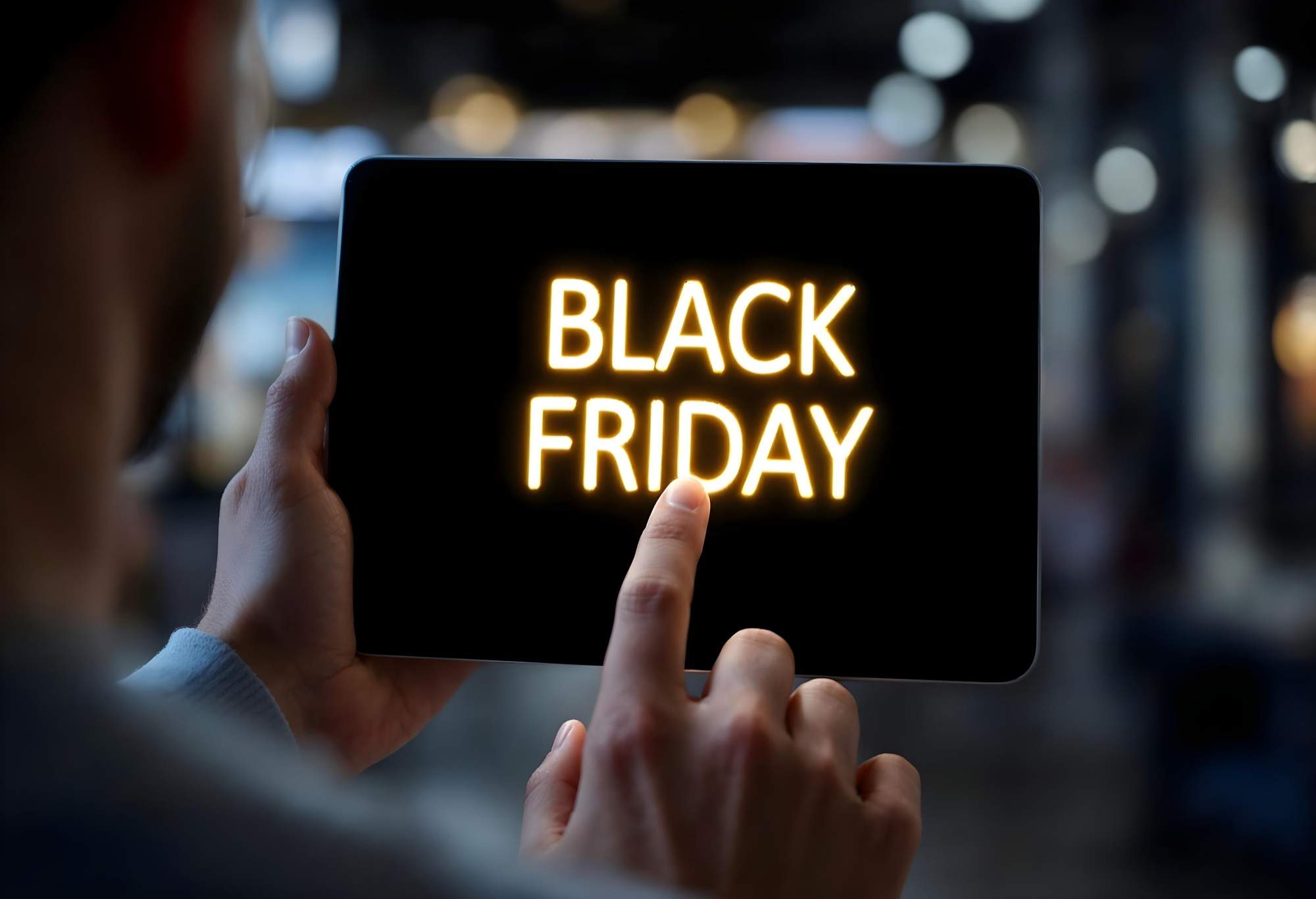 Cómo acertar con las compras digitales de Black Friday, según la OCU