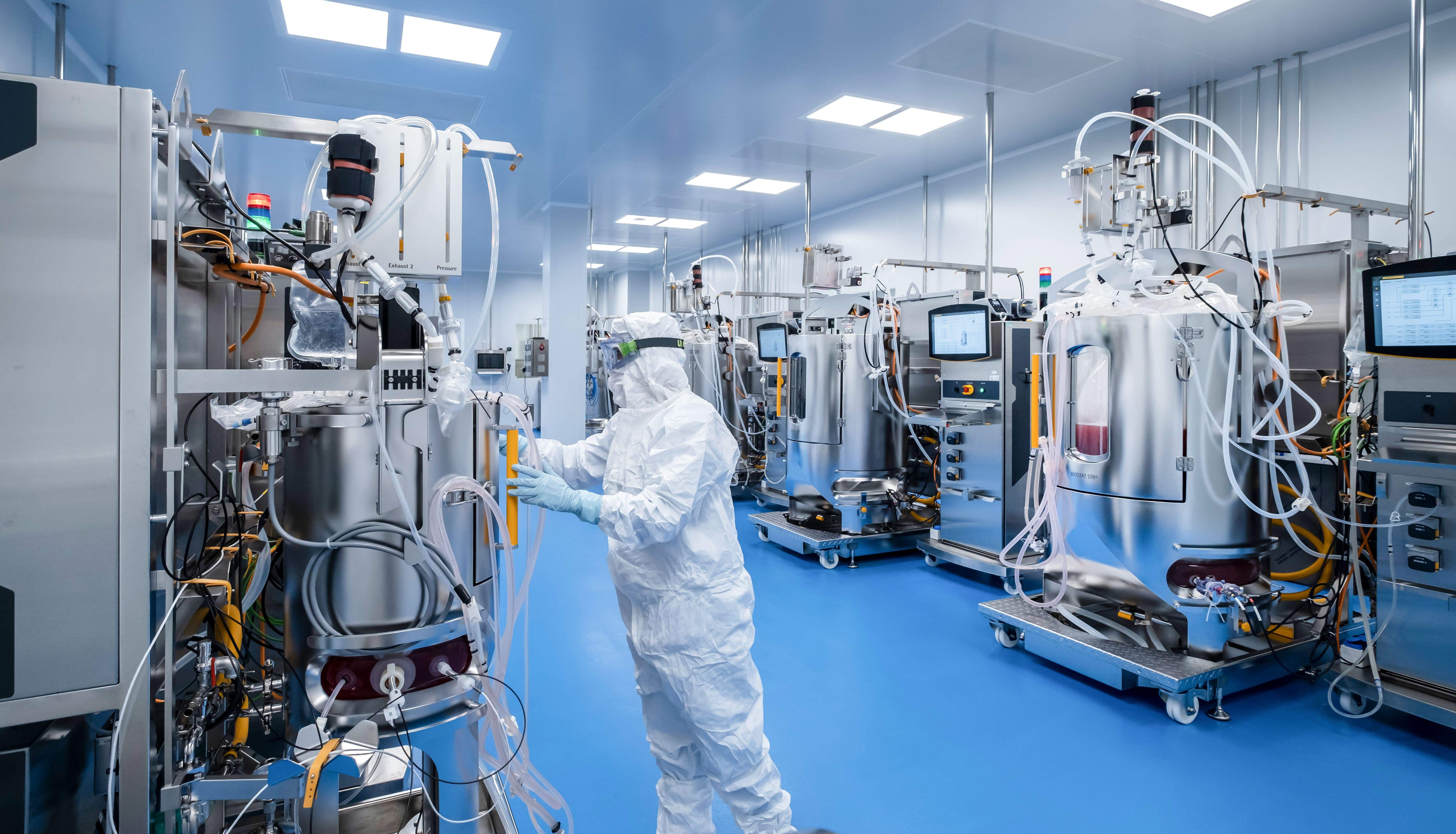 Detalle de la sala de producción y desarrollo de Hipra, en Amer (Girona)