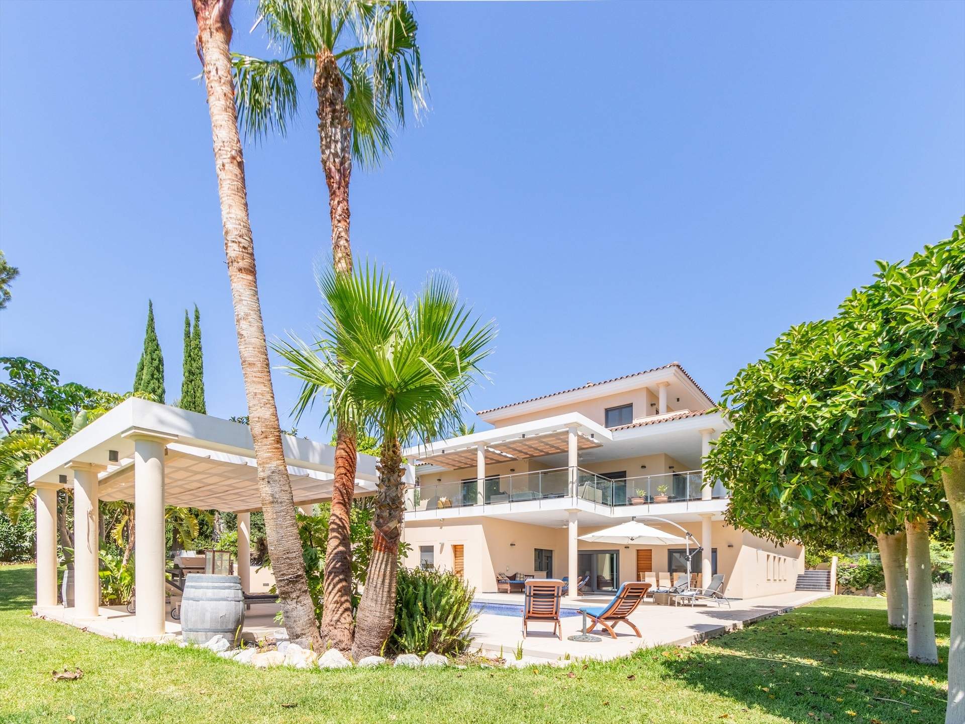 España suma 8 nuevos ultrarricos y dispara un 21,5% la riqueza de sus multimillonarios