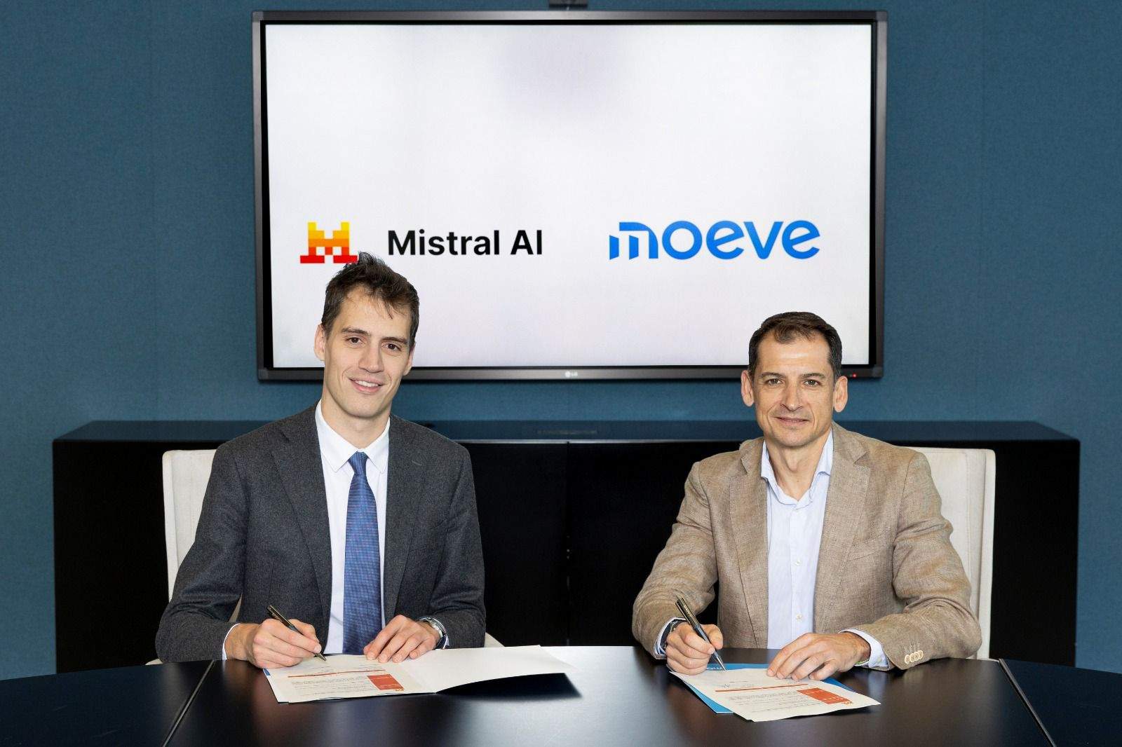 Moeve y Mistral AI firman una alianza para impulsar la IA en el sector energético