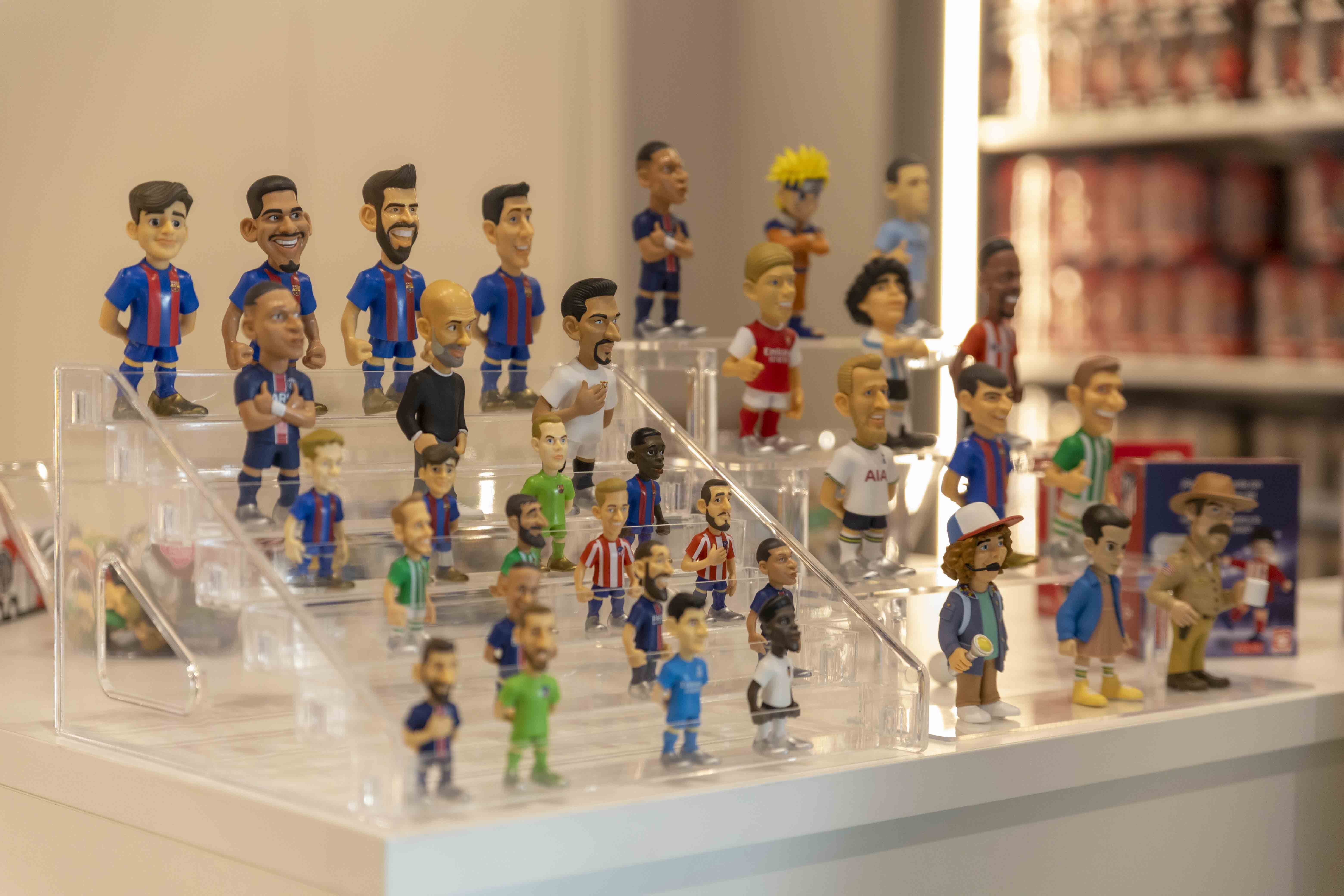 Exposición de figuras de Banbotoys, en la tienda de Barcelona.