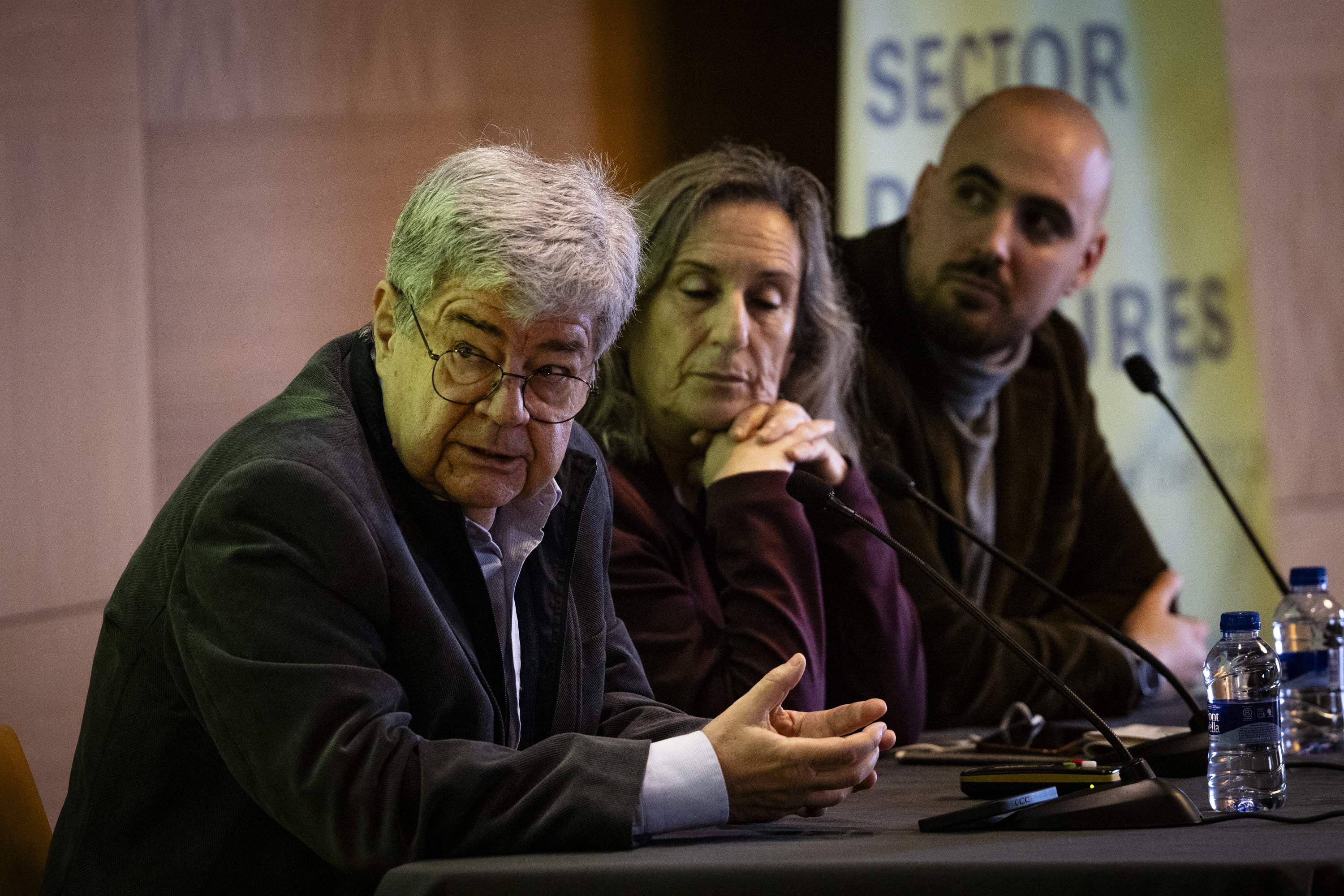 El sector de les cures està a punt “d’esclatar”: els experts exigeixen dignificació i finançament