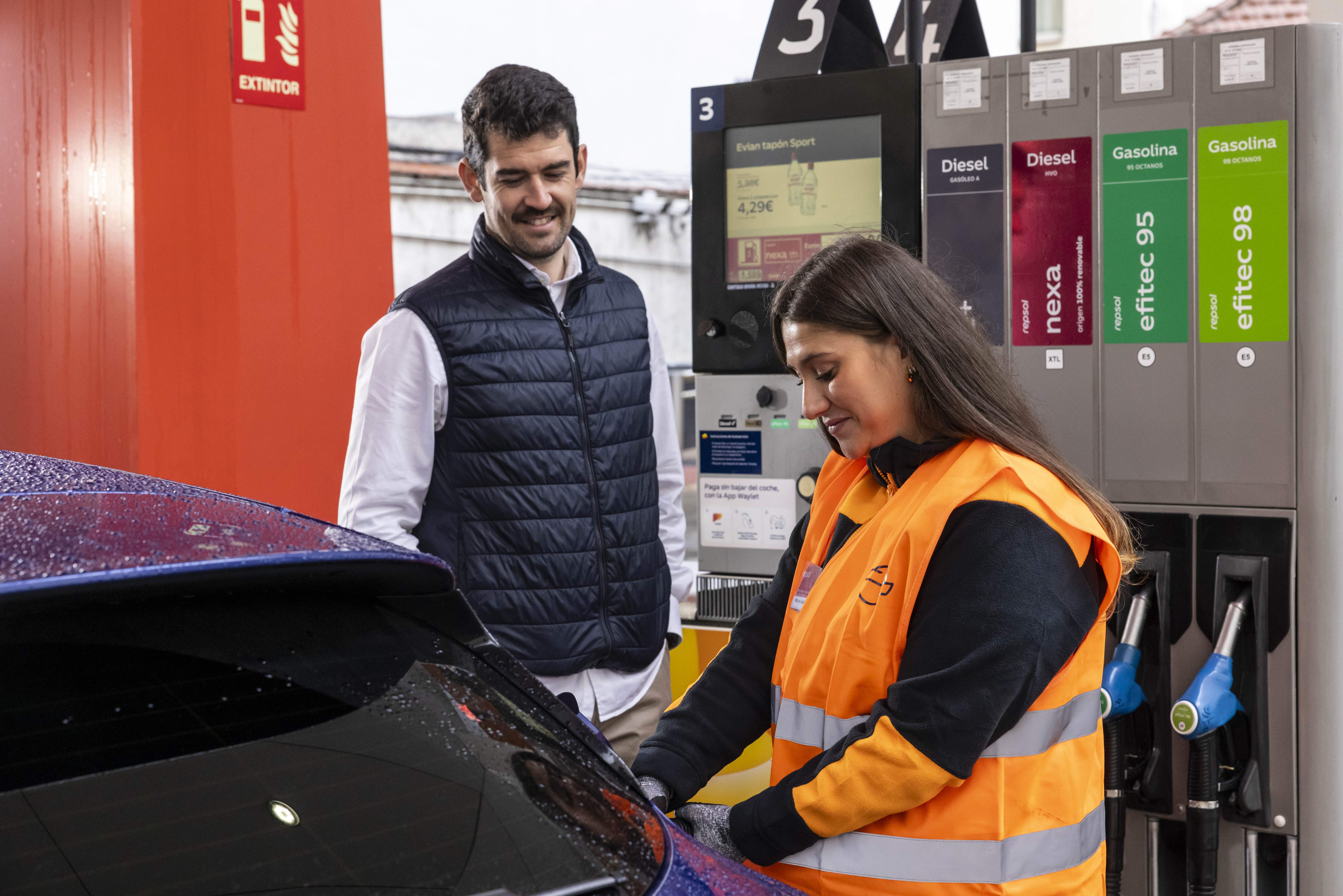 gasolinera benzinera repsol gasolina benzina diesel
