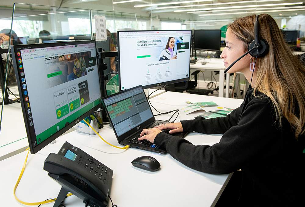 Vera inicia la migració progressiva del servei de telefonia mòbil a Vodafone