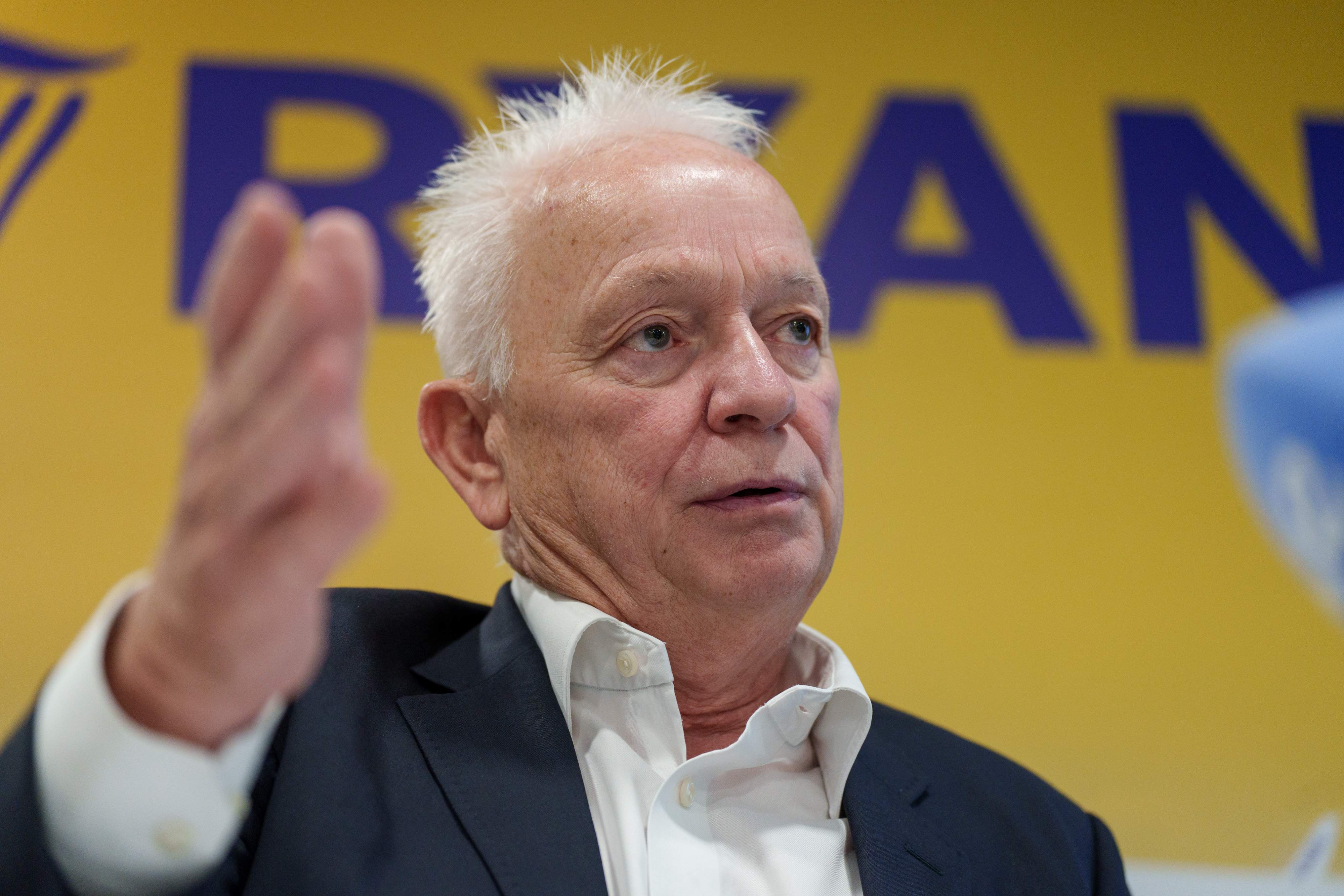 Ryanair responde a Aena: "Es de primero de Economía" bajar el precio de lo que no se vende