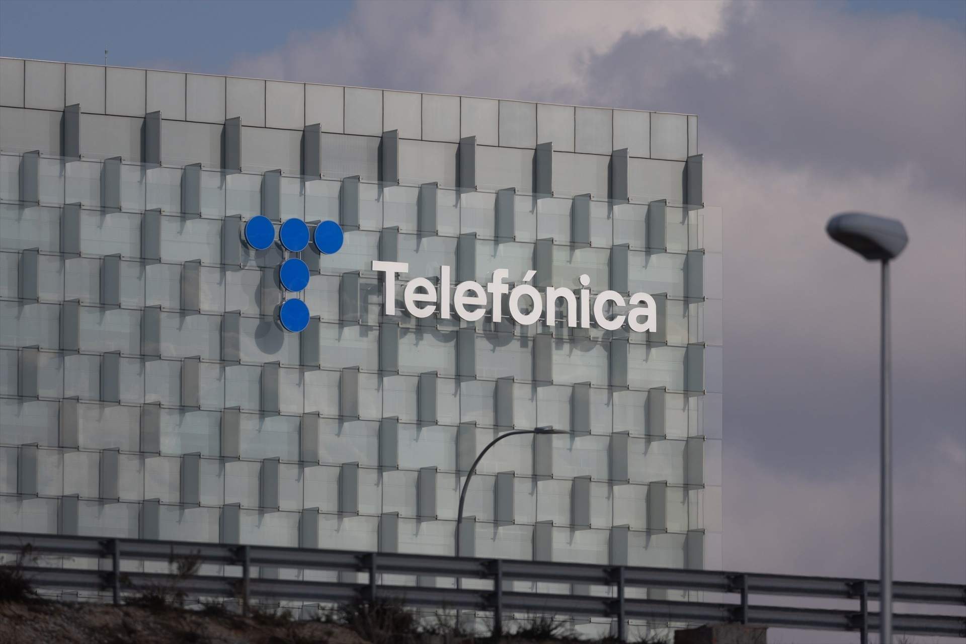 Telefónica es prepara per assegurar la connectivitat davant apagades