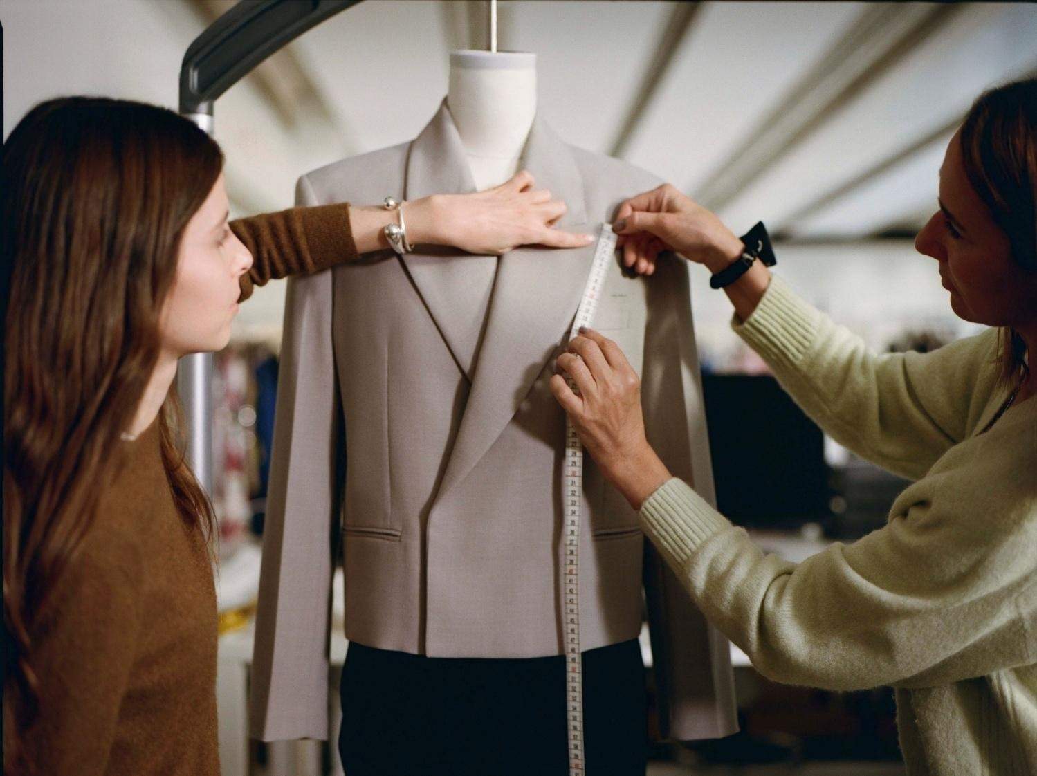 Mango impulsa un pla formatiu per oficis de moda