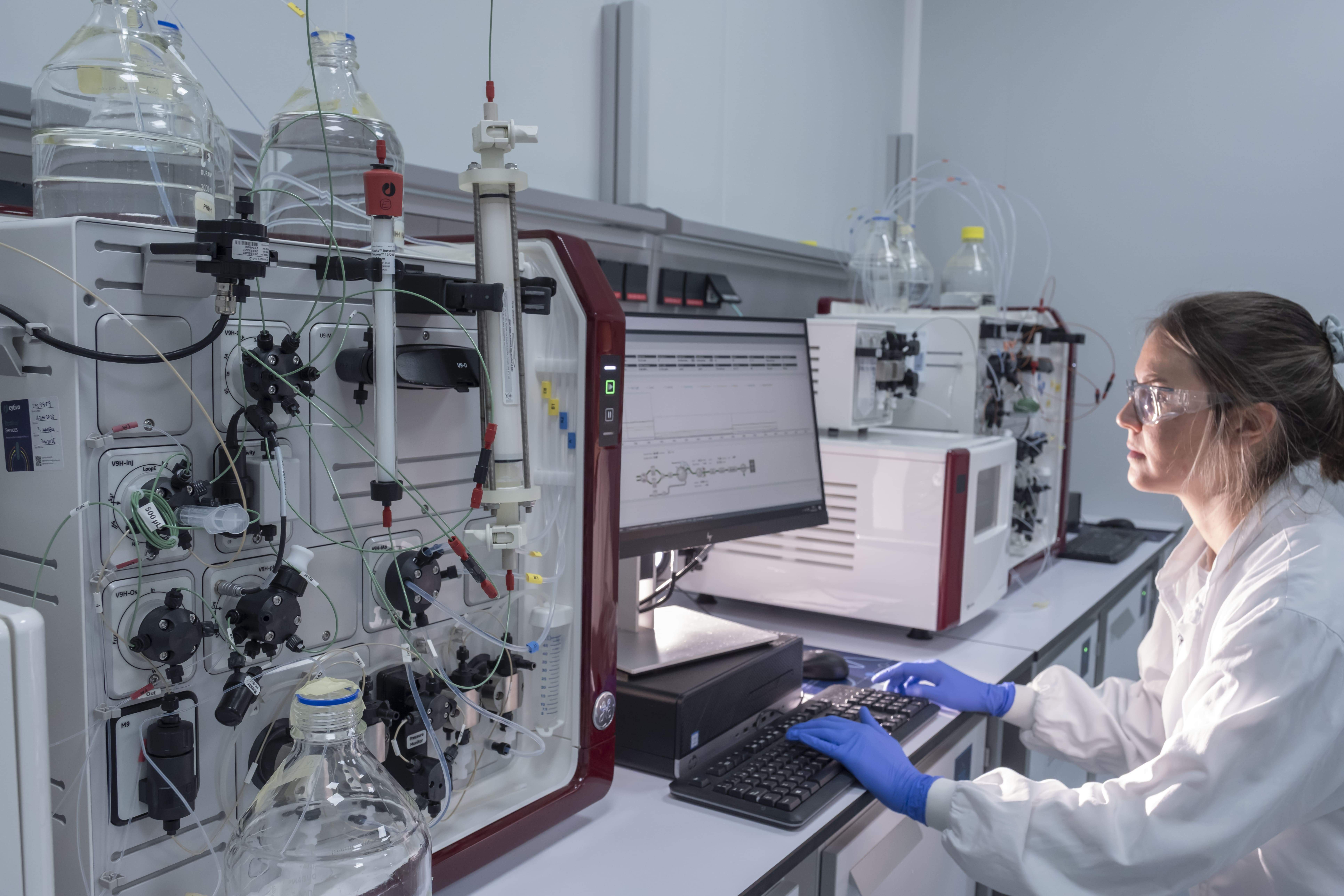 El fabricant de vacunes Hipra desenvolupar els productes al nou campus de recerca d'Aiguaviva (GIrona).