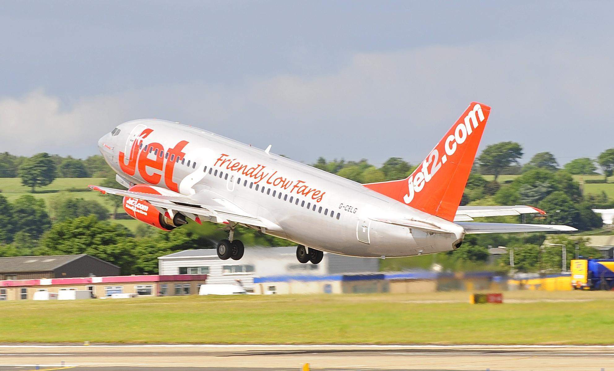 Un avion de jet2com