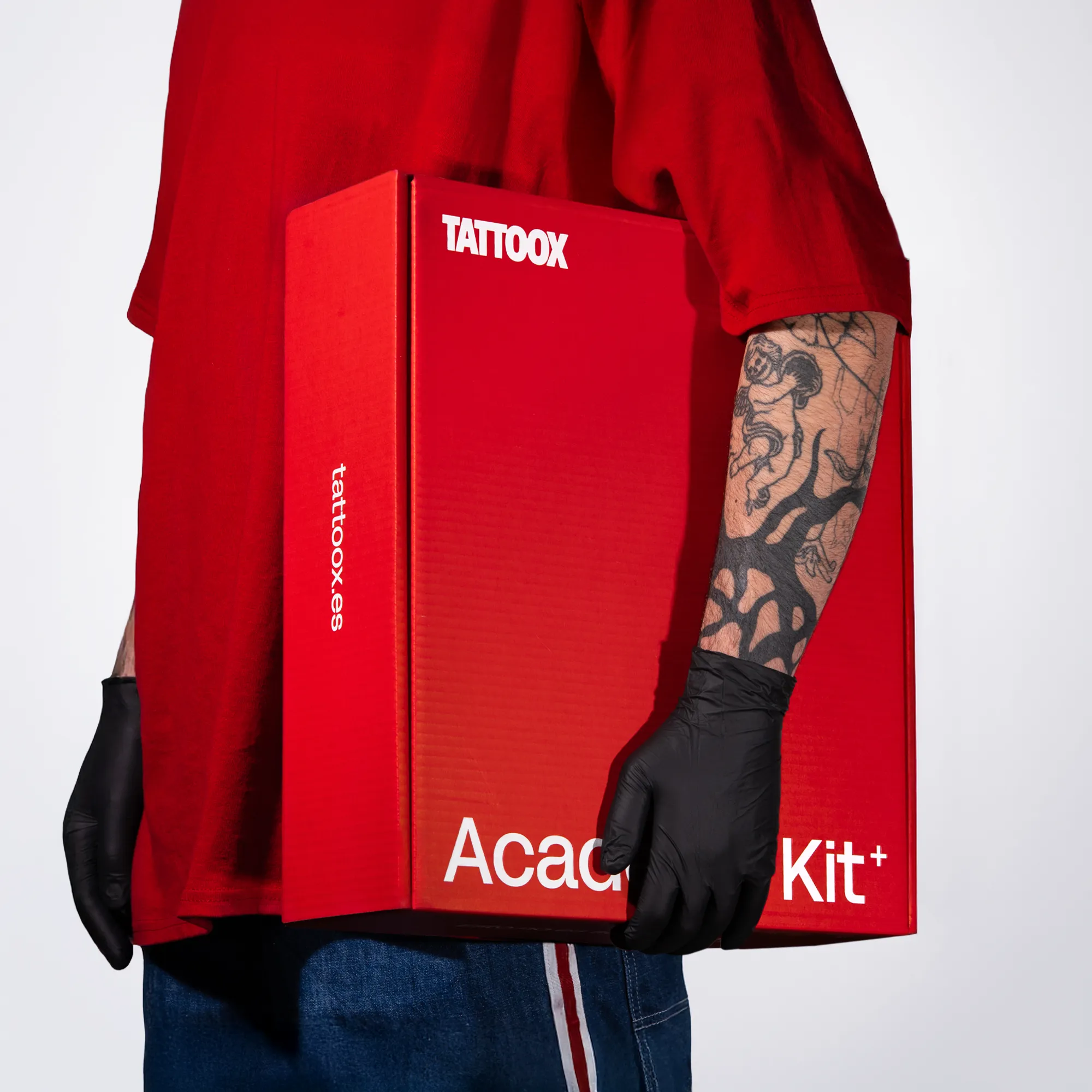 Tattoox, la empresa barcelonesa que forma tatuadores de todo el mundo