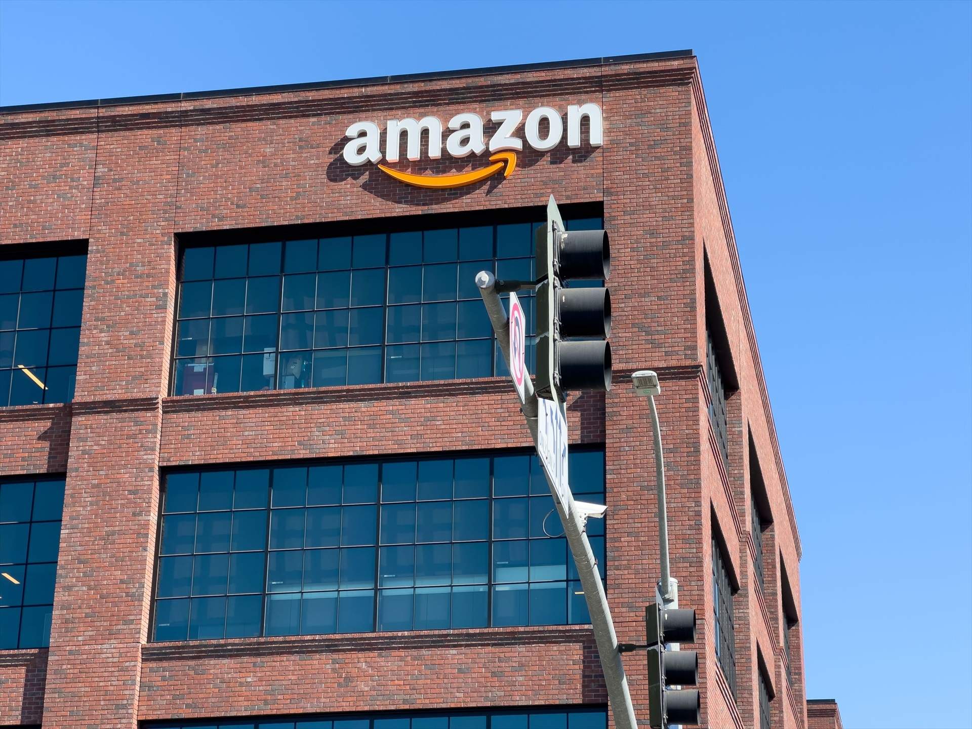 Amazon registra incidències en la programació de codi d'IA